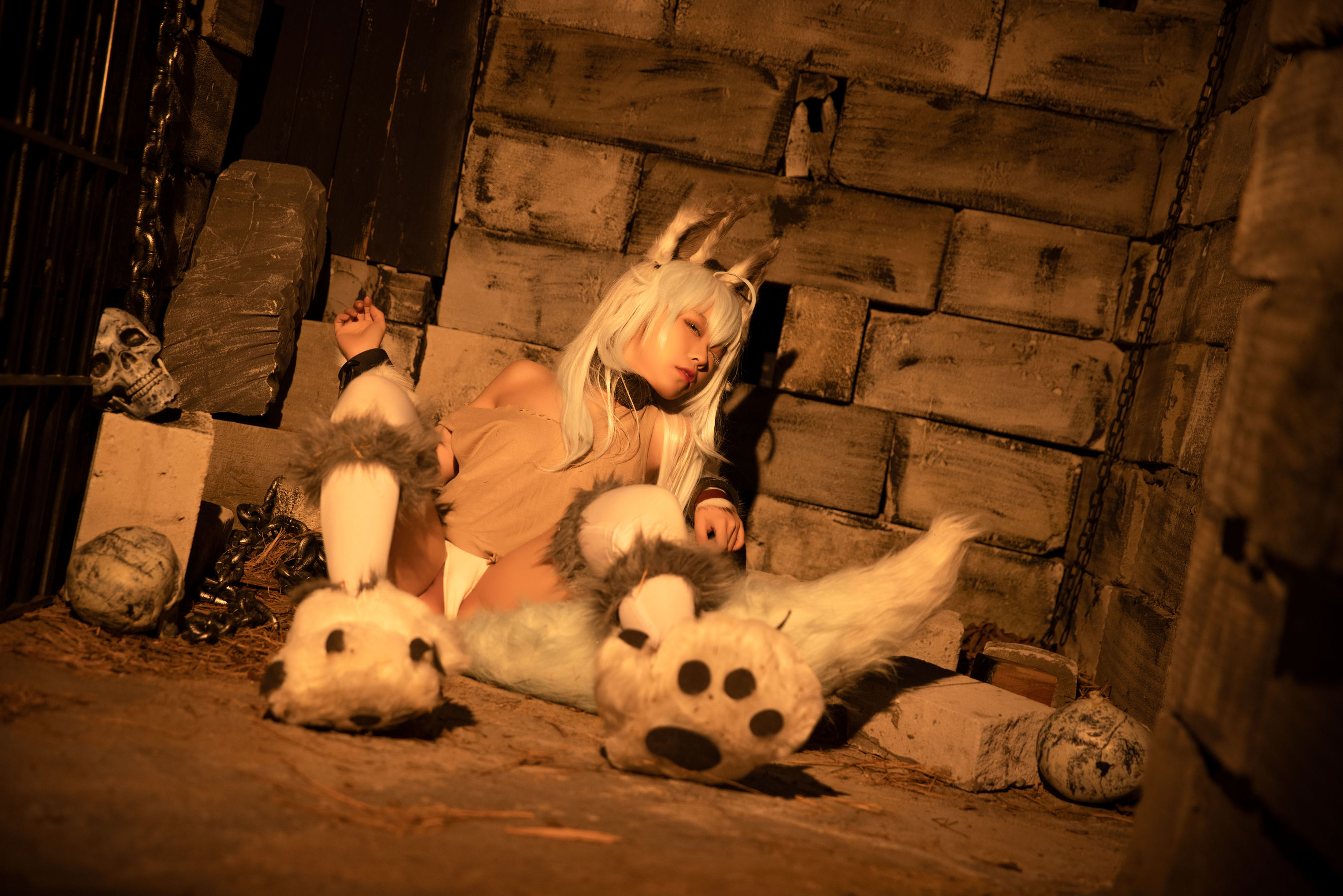 [福利COS] 动漫博主G44不会受伤 - 地牢刹那常服