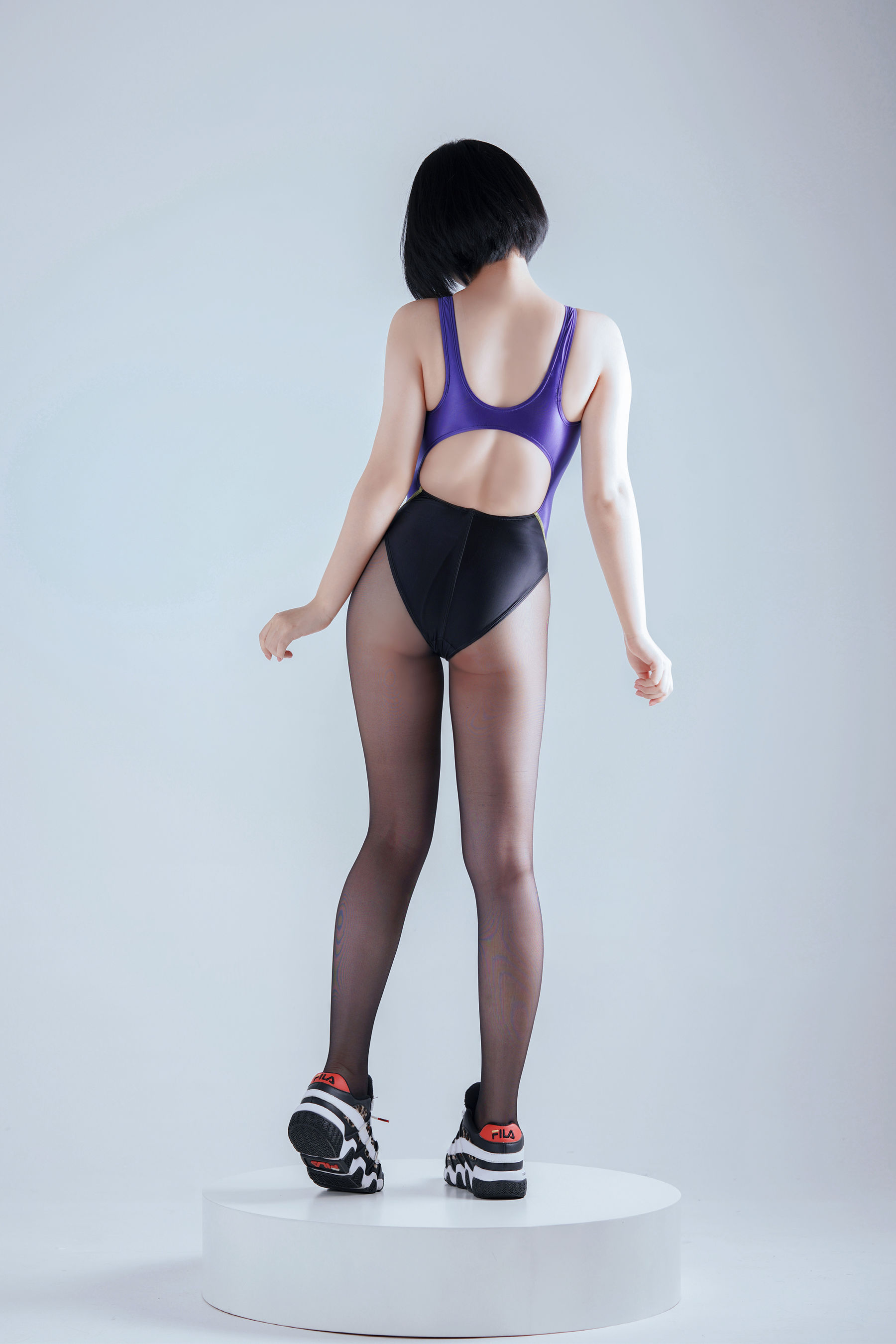 [福利COS] 半半子 - 竞泳