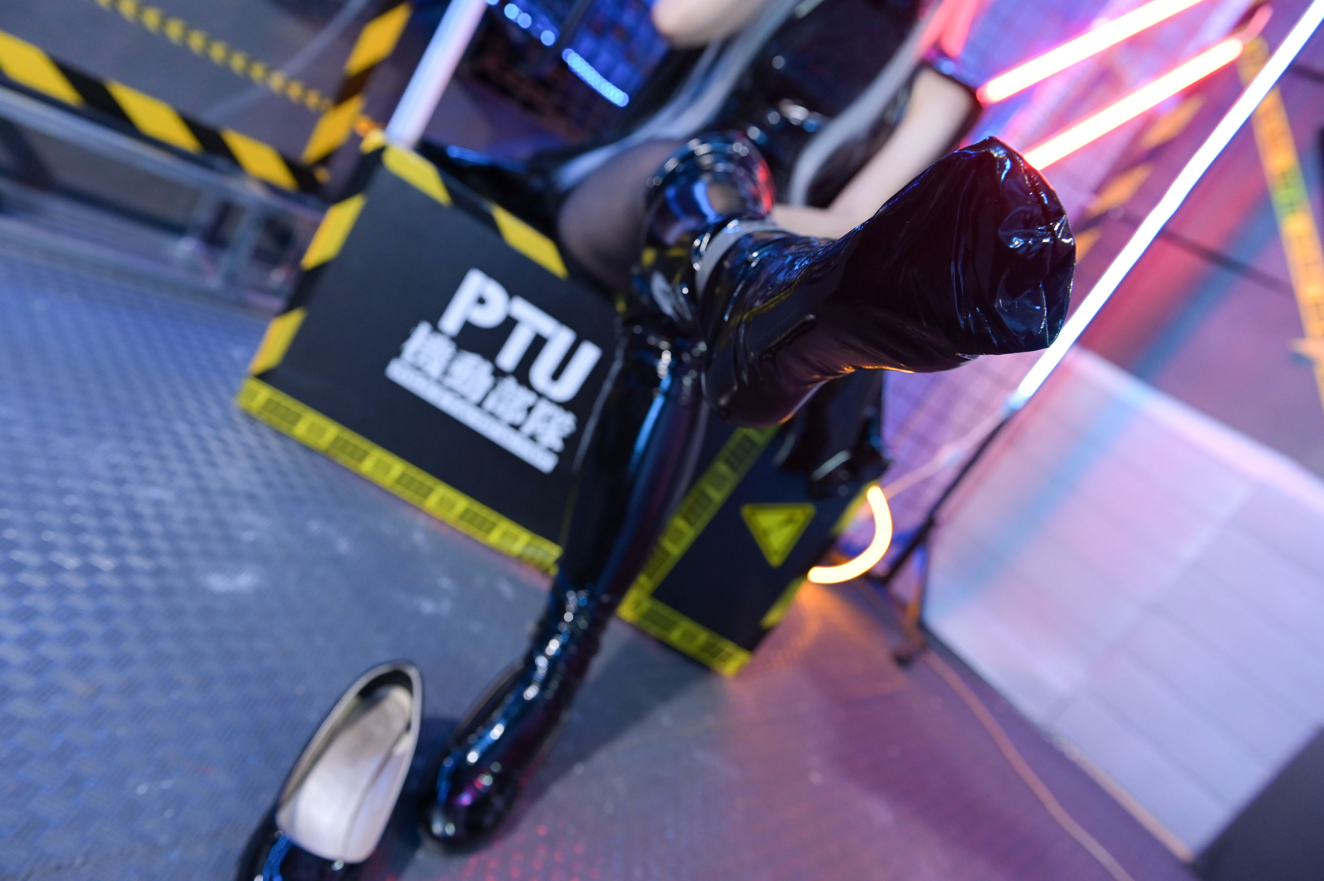 [福利COS] 大米米球 - 暴行