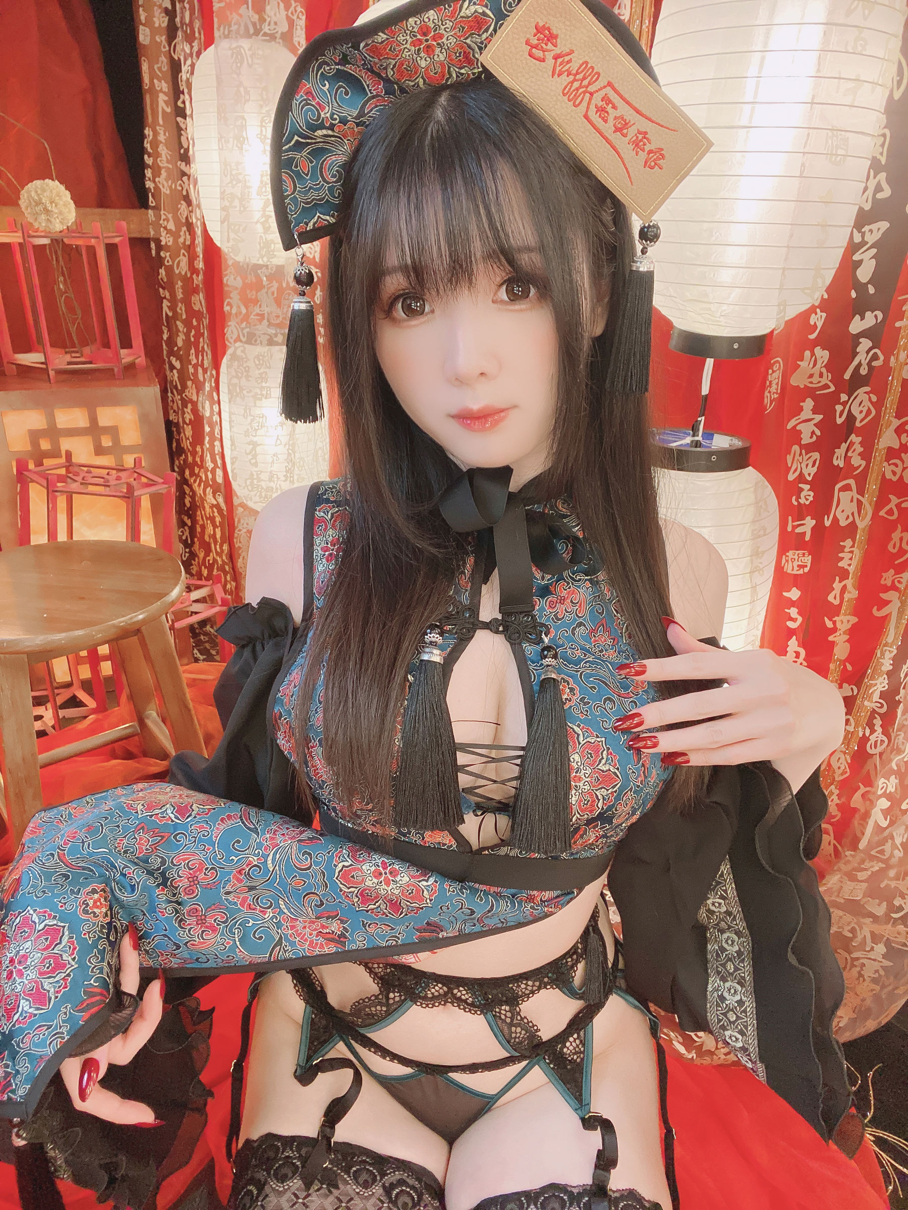 [福利COS] 微博妹纸霜月shimo - キョンシーちゃん自撮り