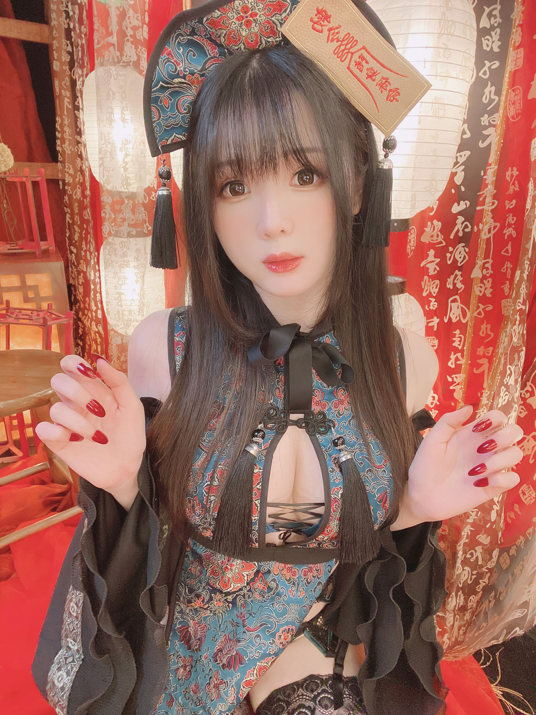 [福利COS] 微博妹纸霜月shimo - キョンシーちゃん自撮り