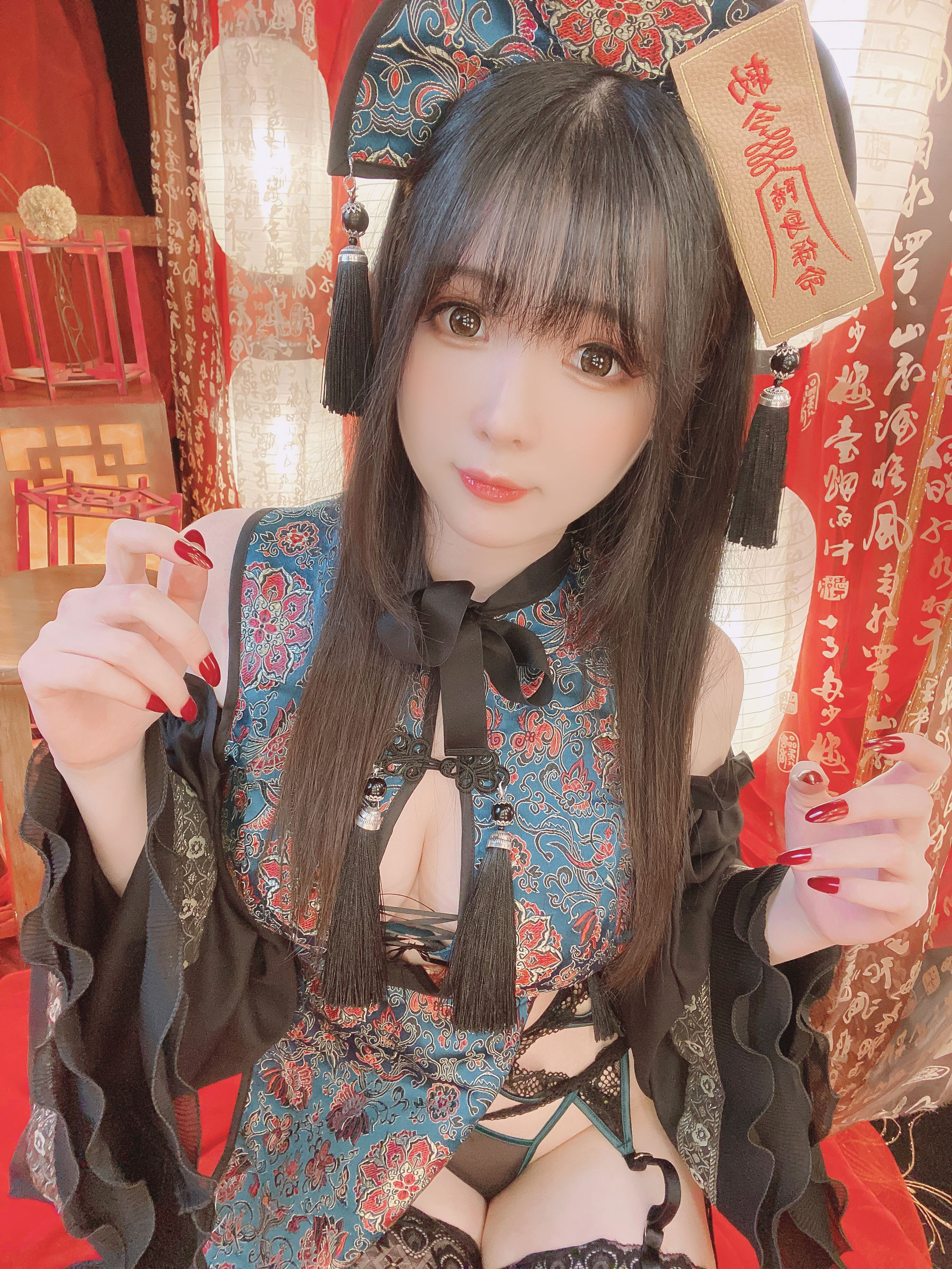 [福利COS] 微博妹纸霜月shimo - キョンシーちゃん自撮り