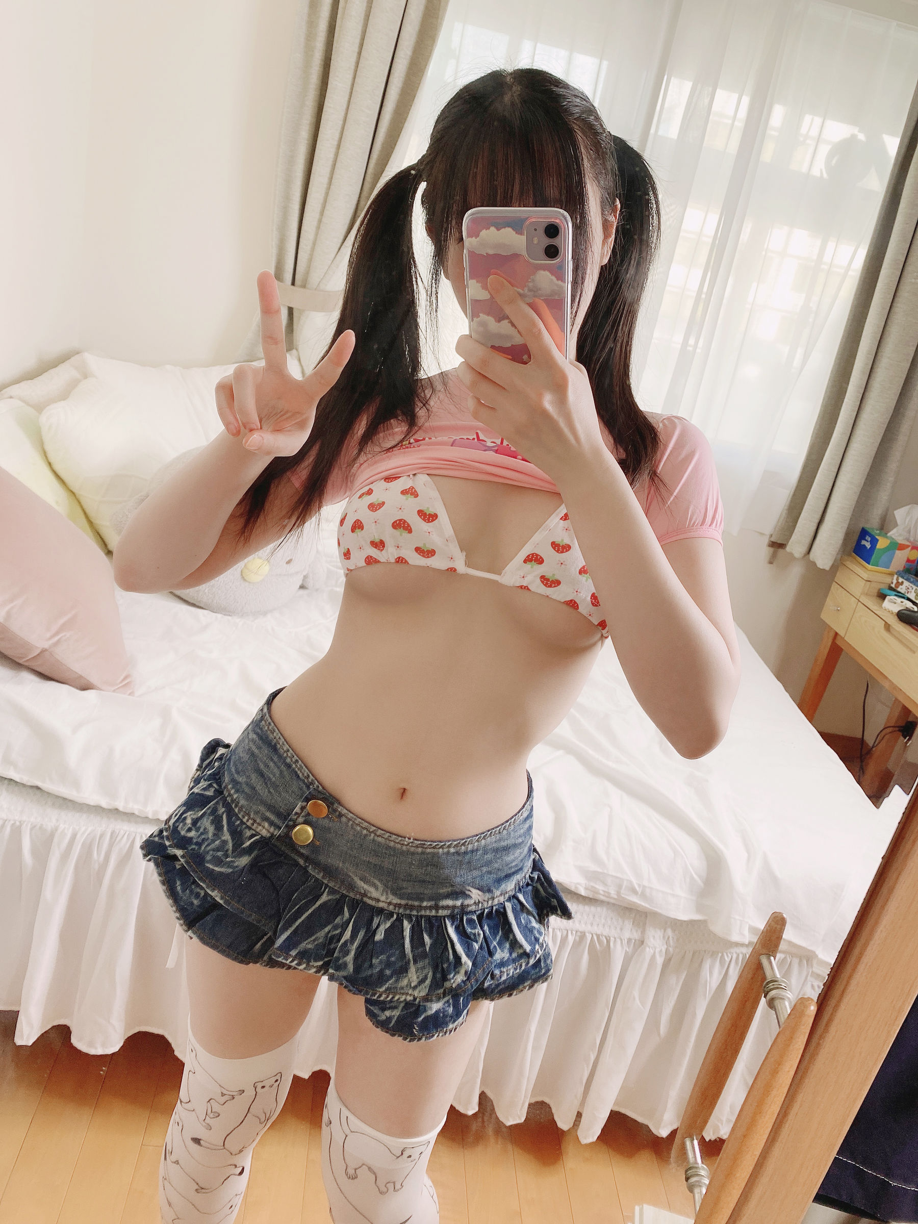 [福利COS] 微博妹纸霜月shimo - 女児服着てみた