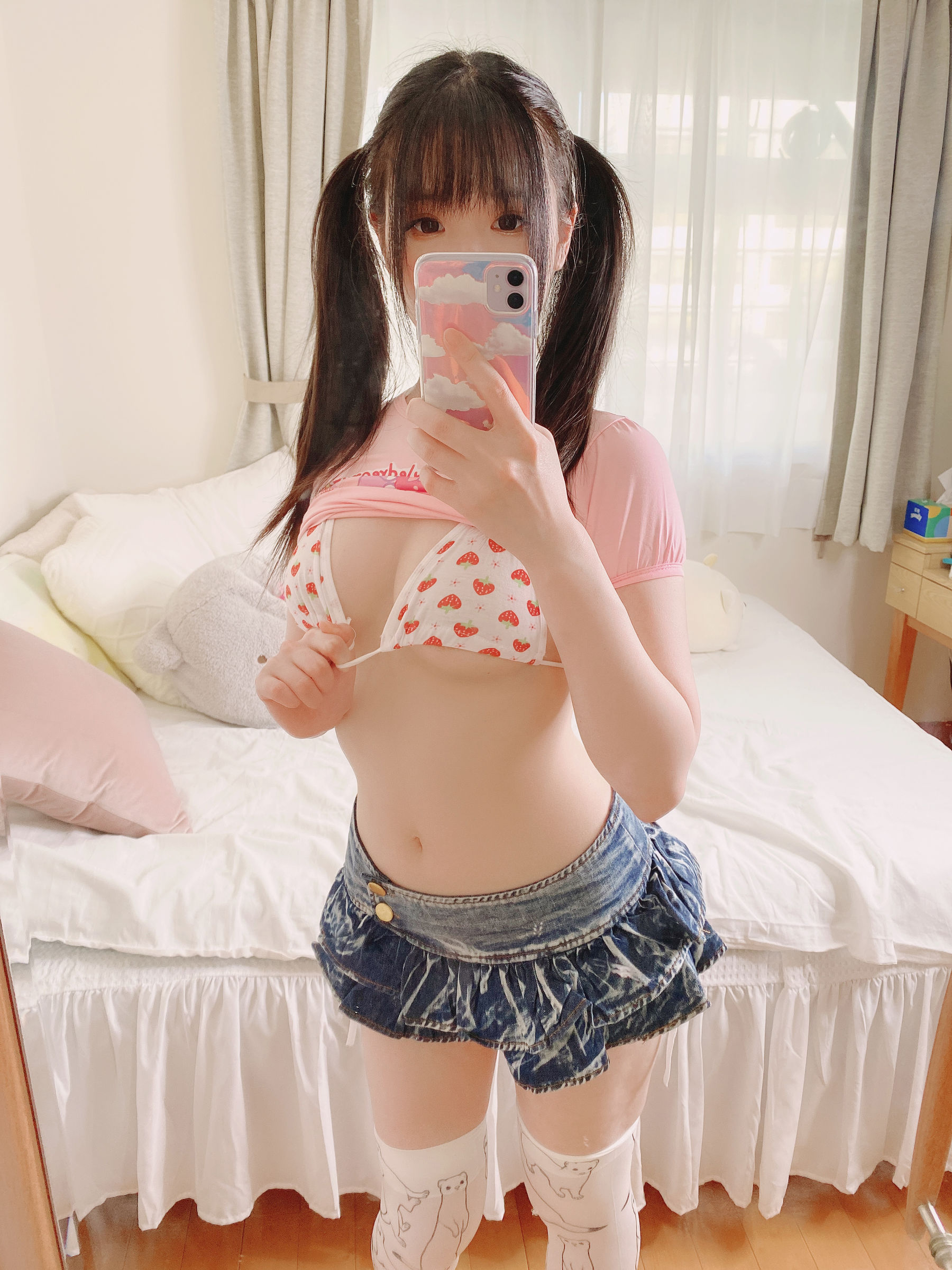 [福利COS] 微博妹纸霜月shimo - 女児服着てみた