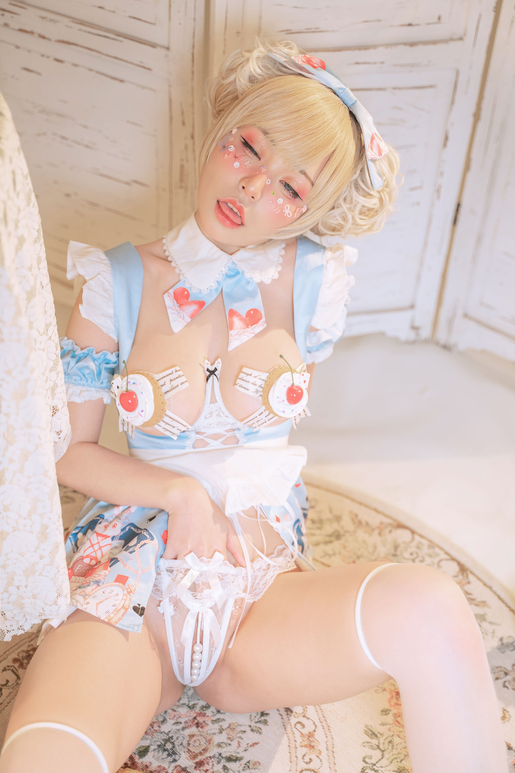 [福利COS] 爆机少女喵小吉 - 秘密茶会