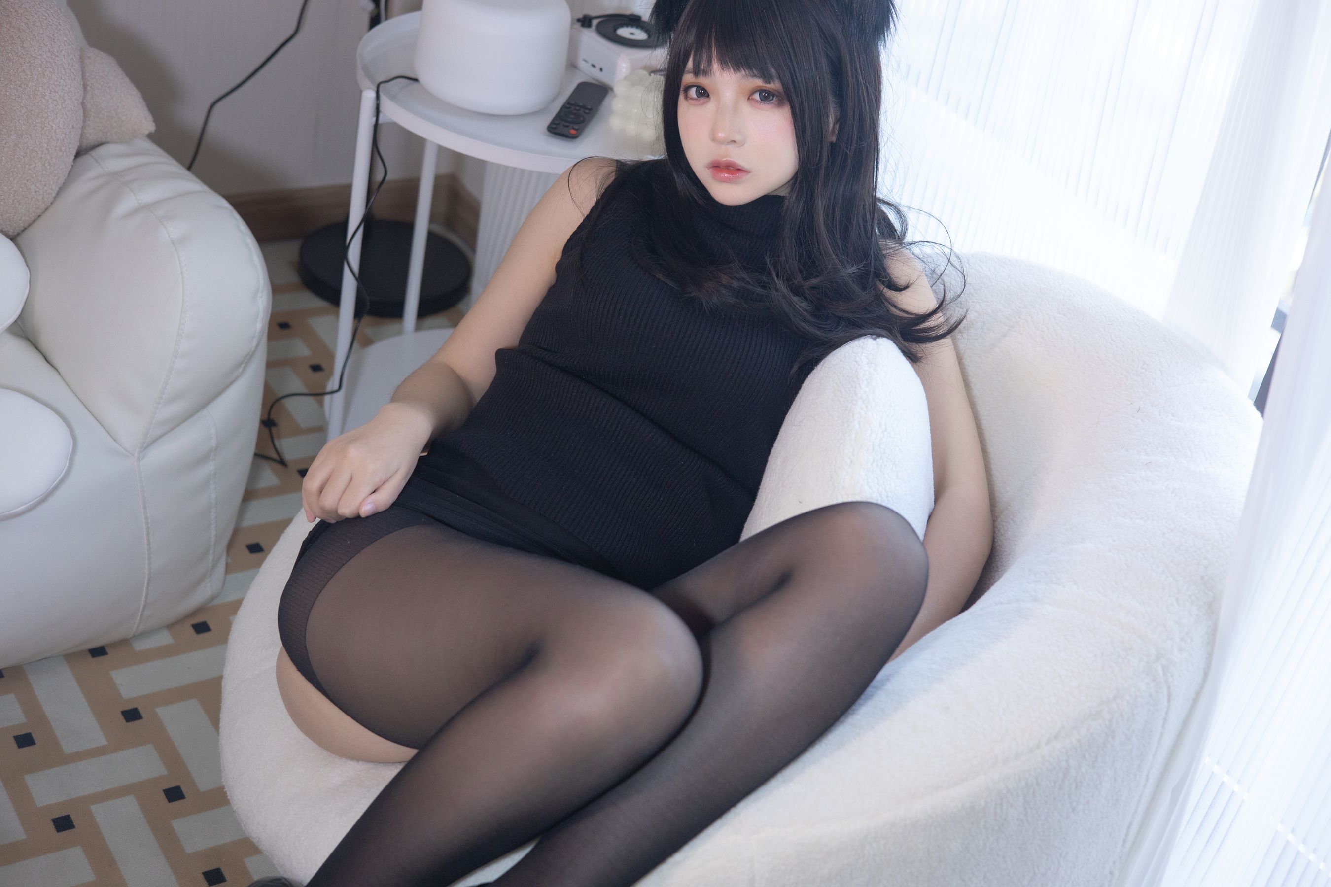 [福利COS] 疯猫ss - 黑毛衣少女
