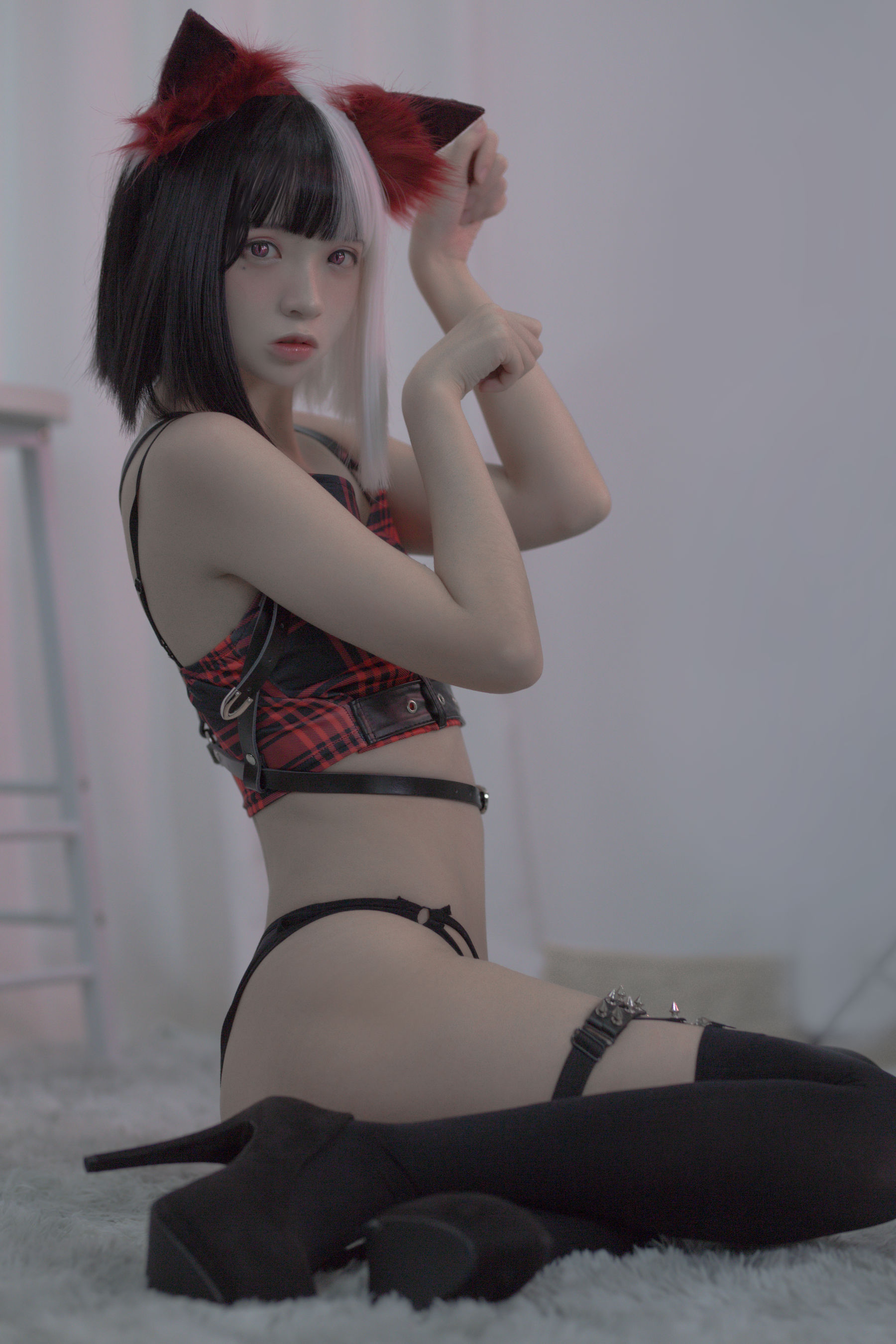 [福利COS] 疯猫ss - 黑白魔女库伊拉