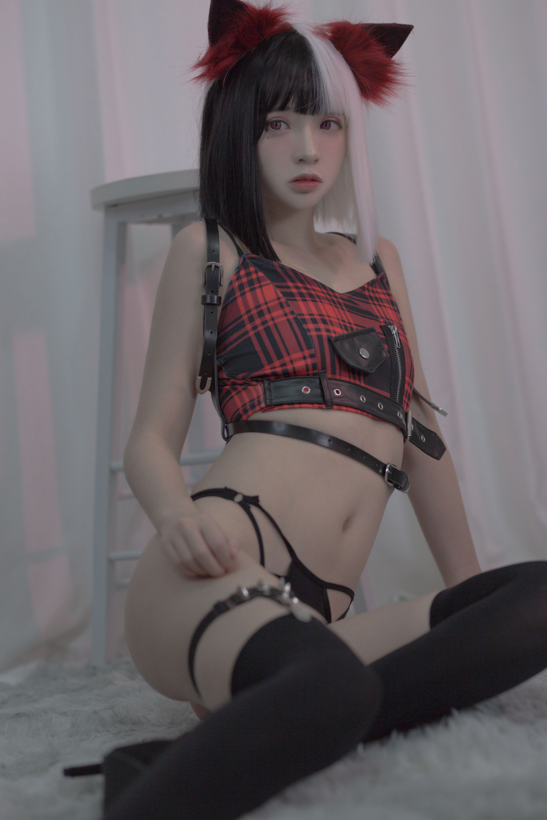 [福利COS] 疯猫ss - 黑白魔女库伊拉