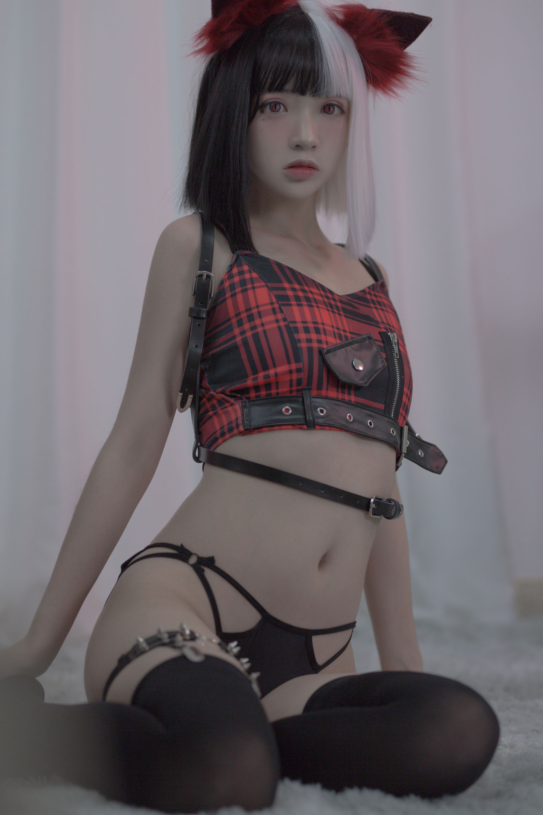 [福利COS] 疯猫ss - 黑白魔女库伊拉