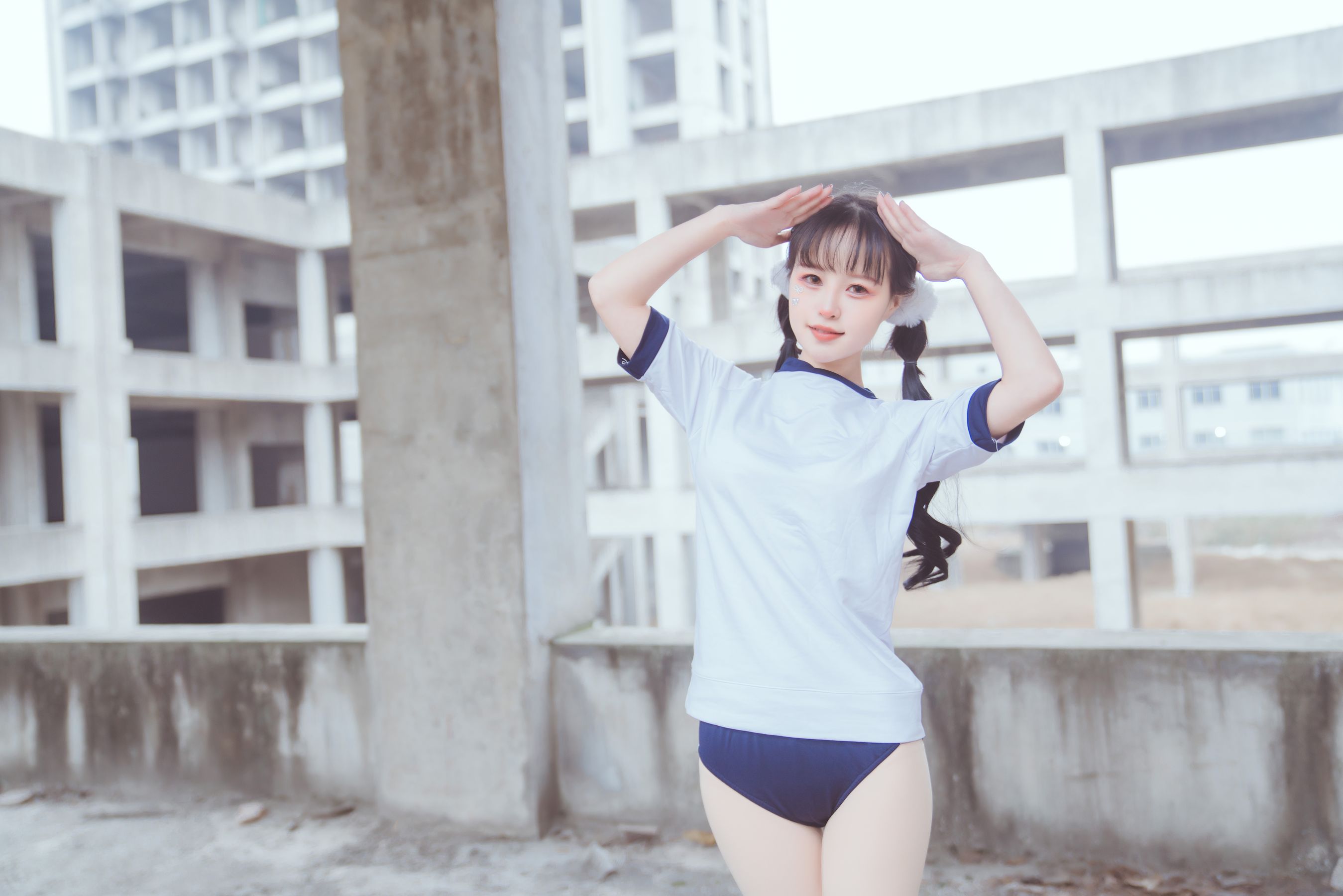 [福利COS] 美少女晕崽 - 工地日记