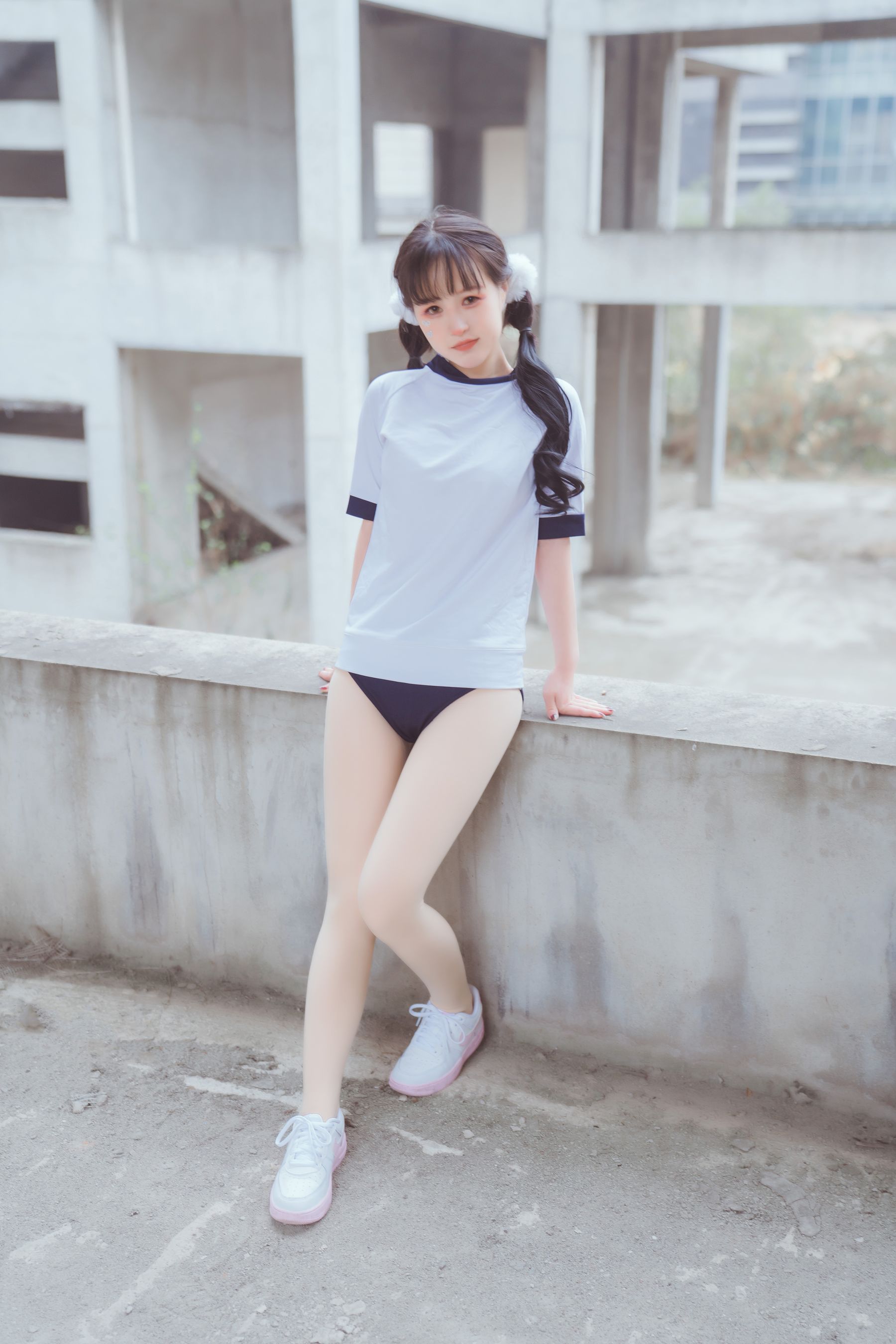 [福利COS] 美少女晕崽 - 工地日记
