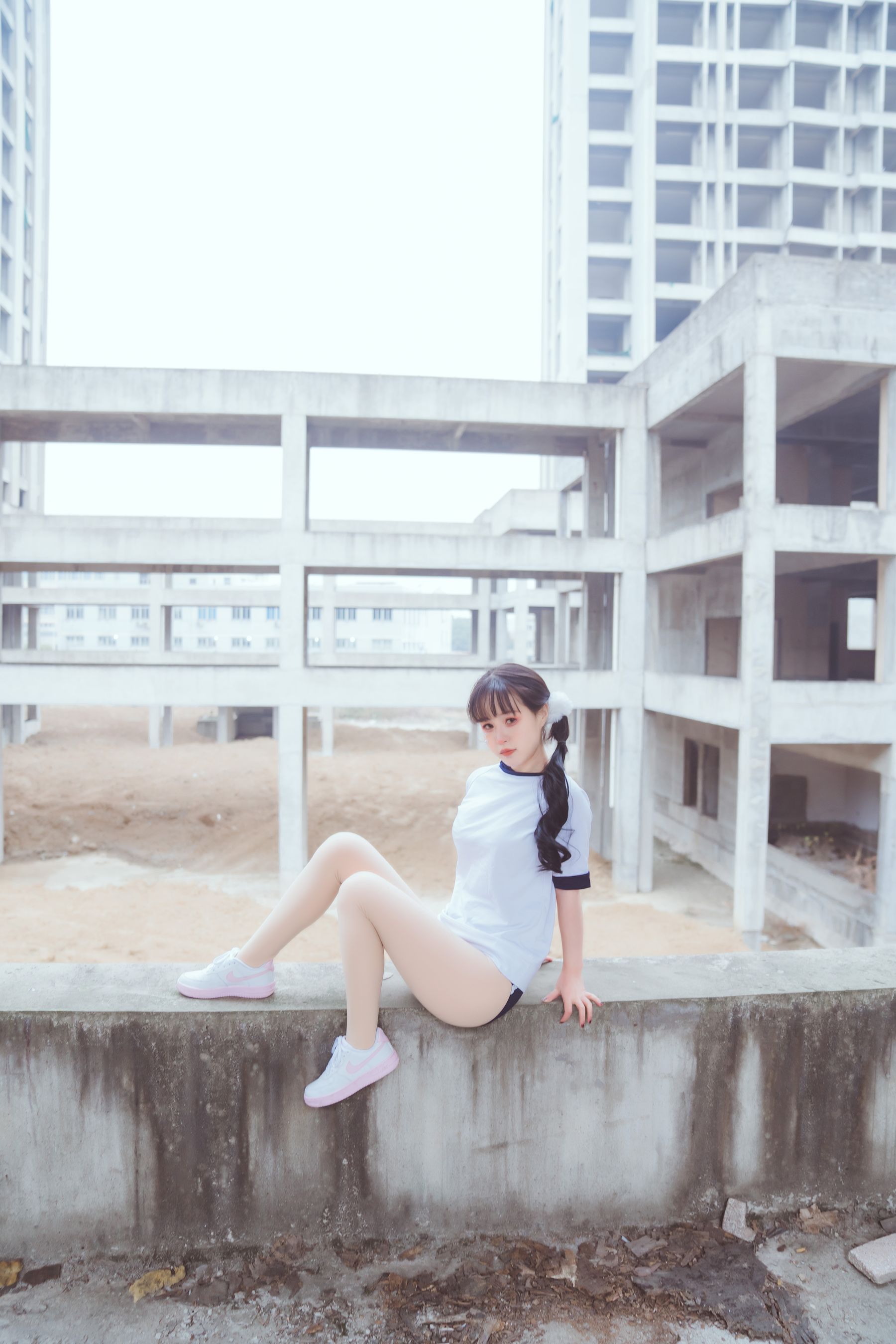 [福利COS] 美少女晕崽 - 工地日记