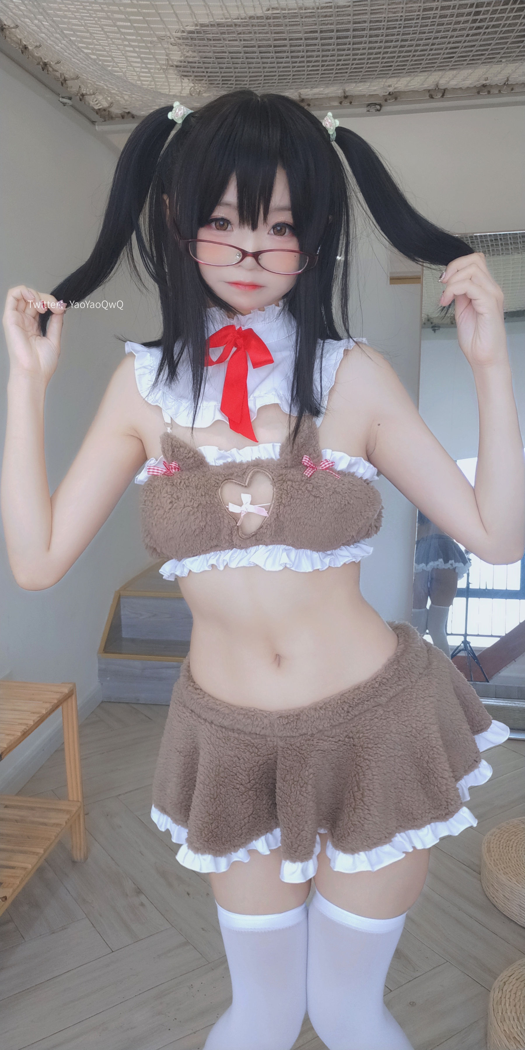 [福利COS] 萌妹子Coser摇摇乐yoyo fantia 11月会员合集 白丝诱惑