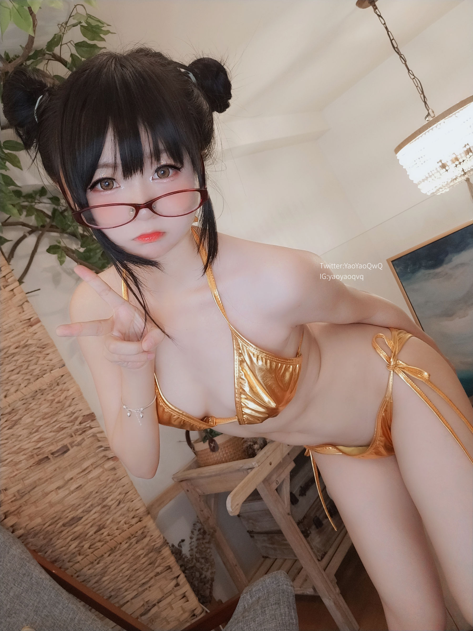 [福利COS] 萌妹子Coser摇摇乐yoyo fantia 12月会员合集 黄金比基尼系列