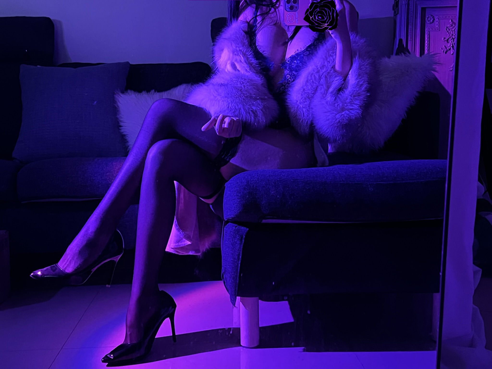 [福利COS] 萌系小姐姐-白烨- - 夜色妖姬