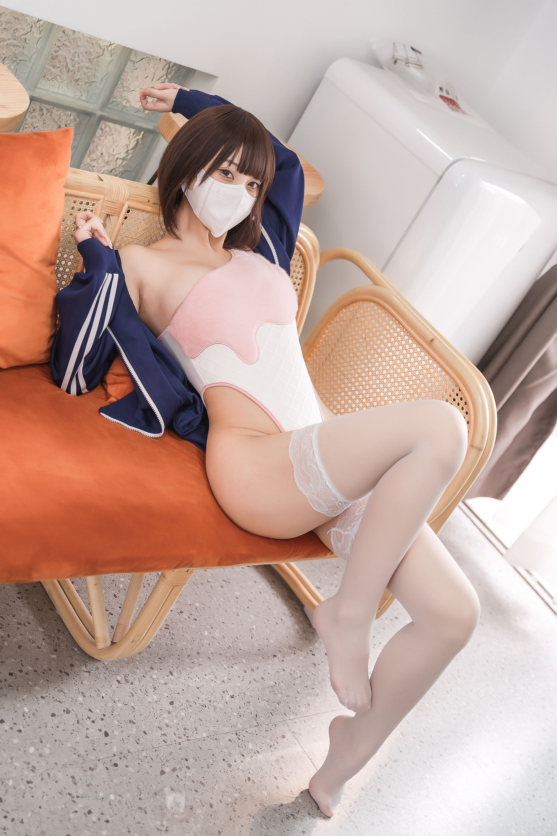 [福利COS] 萌系小姐姐蜜汁猫裘 - 草莓圣代