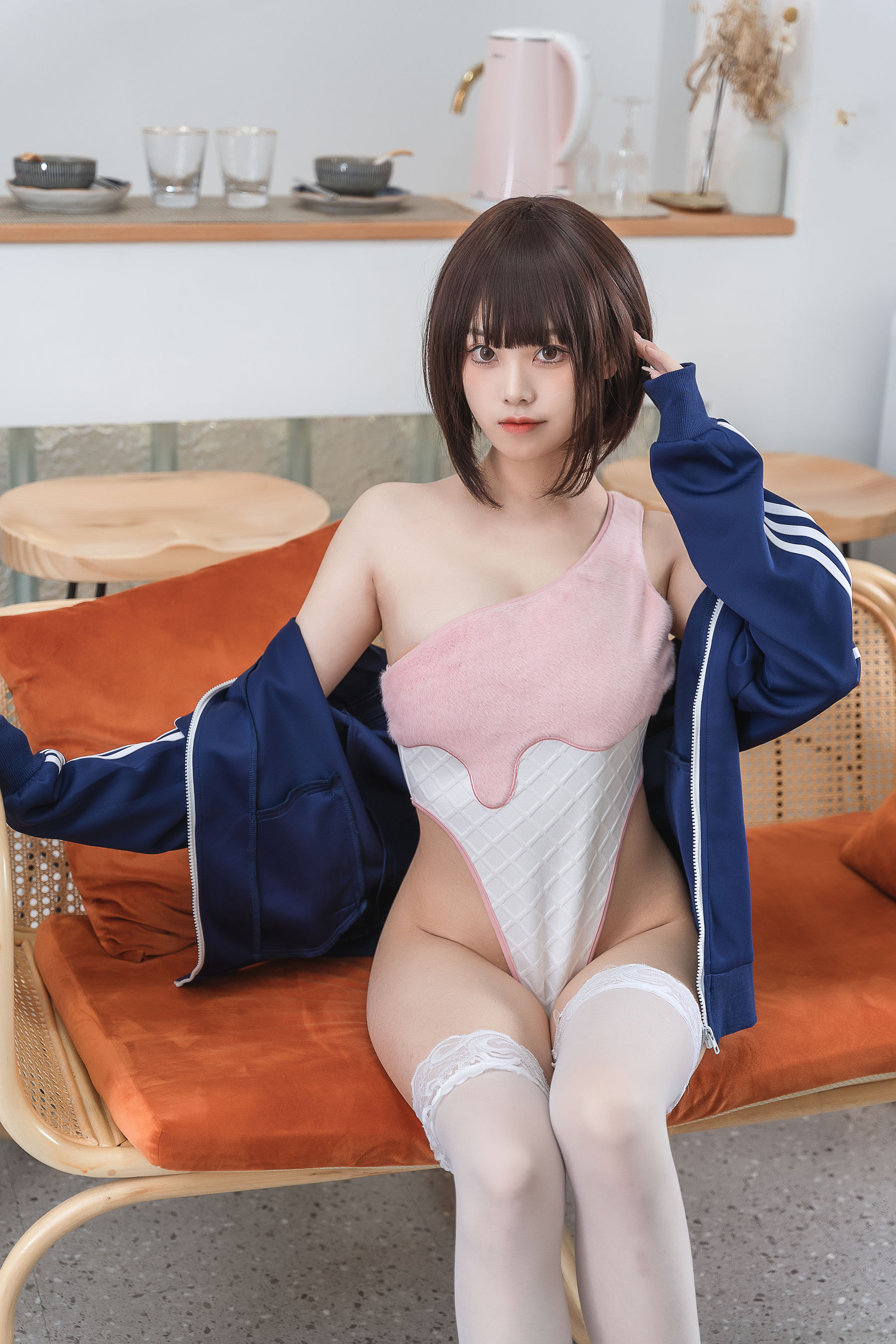 [福利COS] 萌系小姐姐蜜汁猫裘 - 草莓圣代