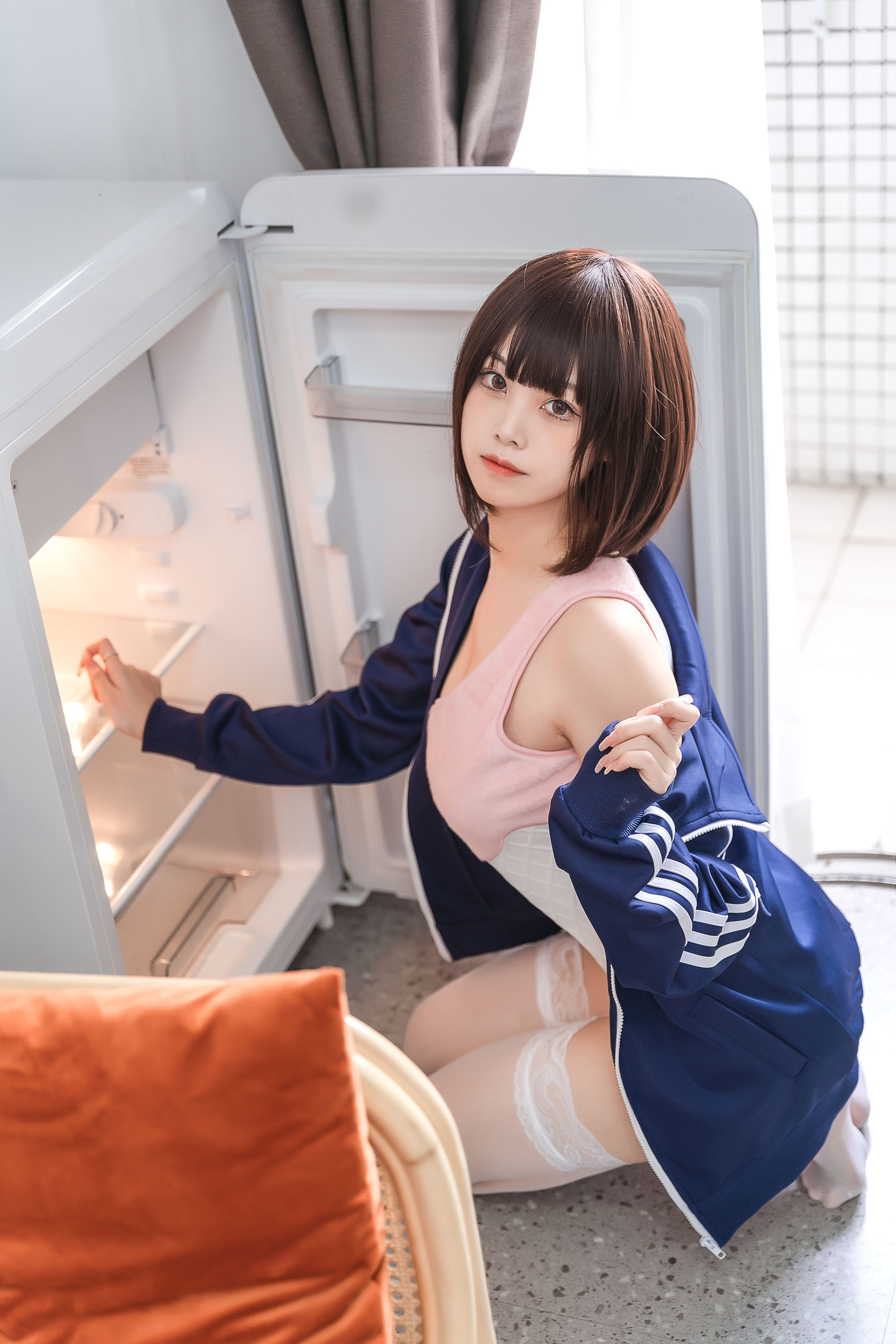 [福利COS] 萌系小姐姐蜜汁猫裘 - 草莓圣代