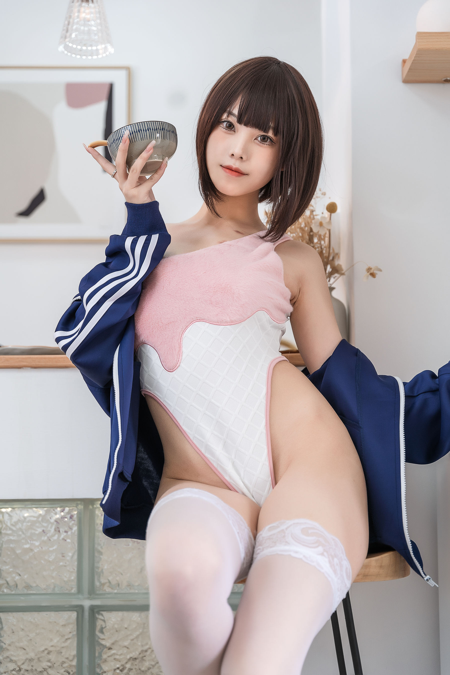 [福利COS] 萌系小姐姐蜜汁猫裘 - 草莓圣代