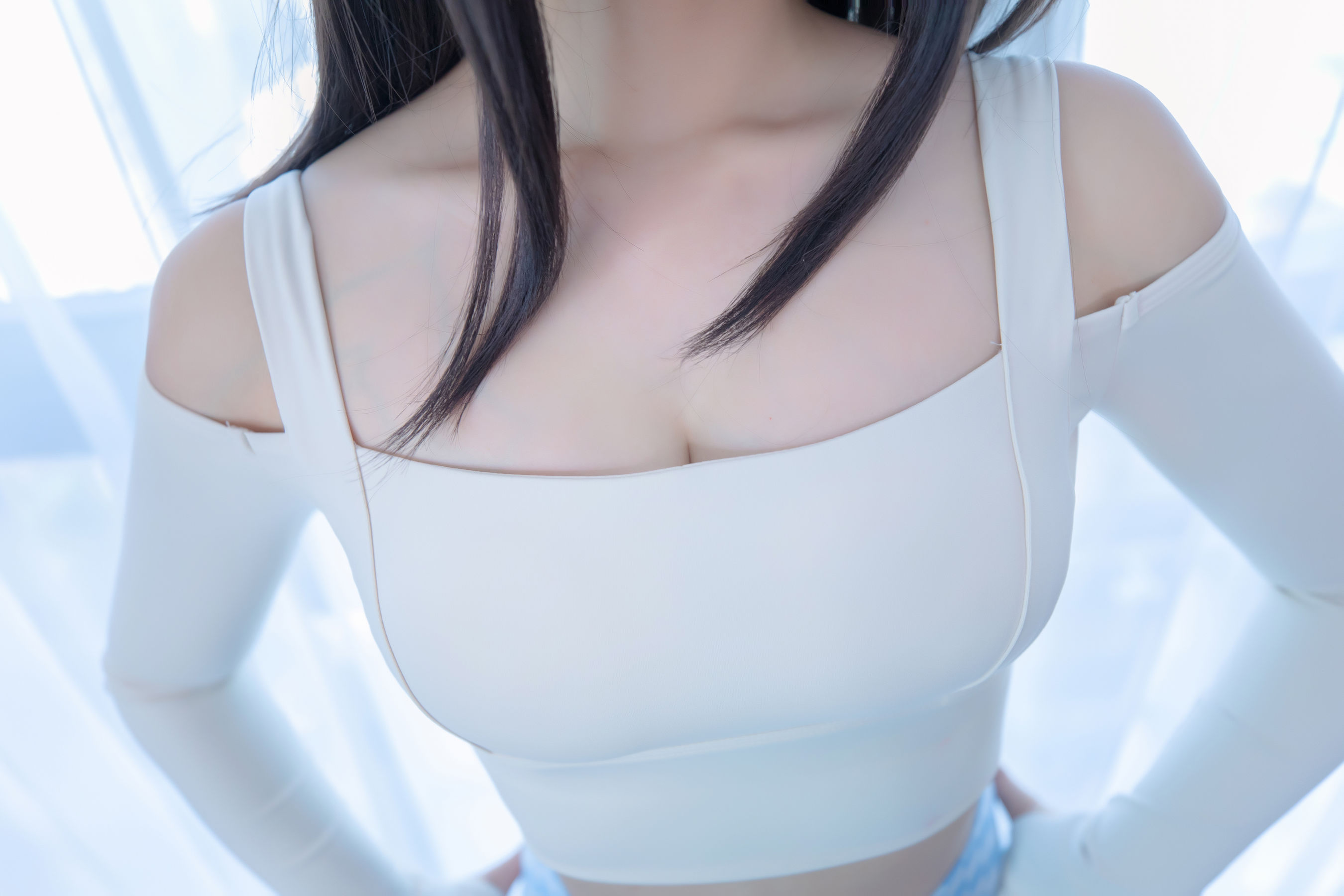 [福利COS] 萝莉神楽板真冬 - 蓝白格