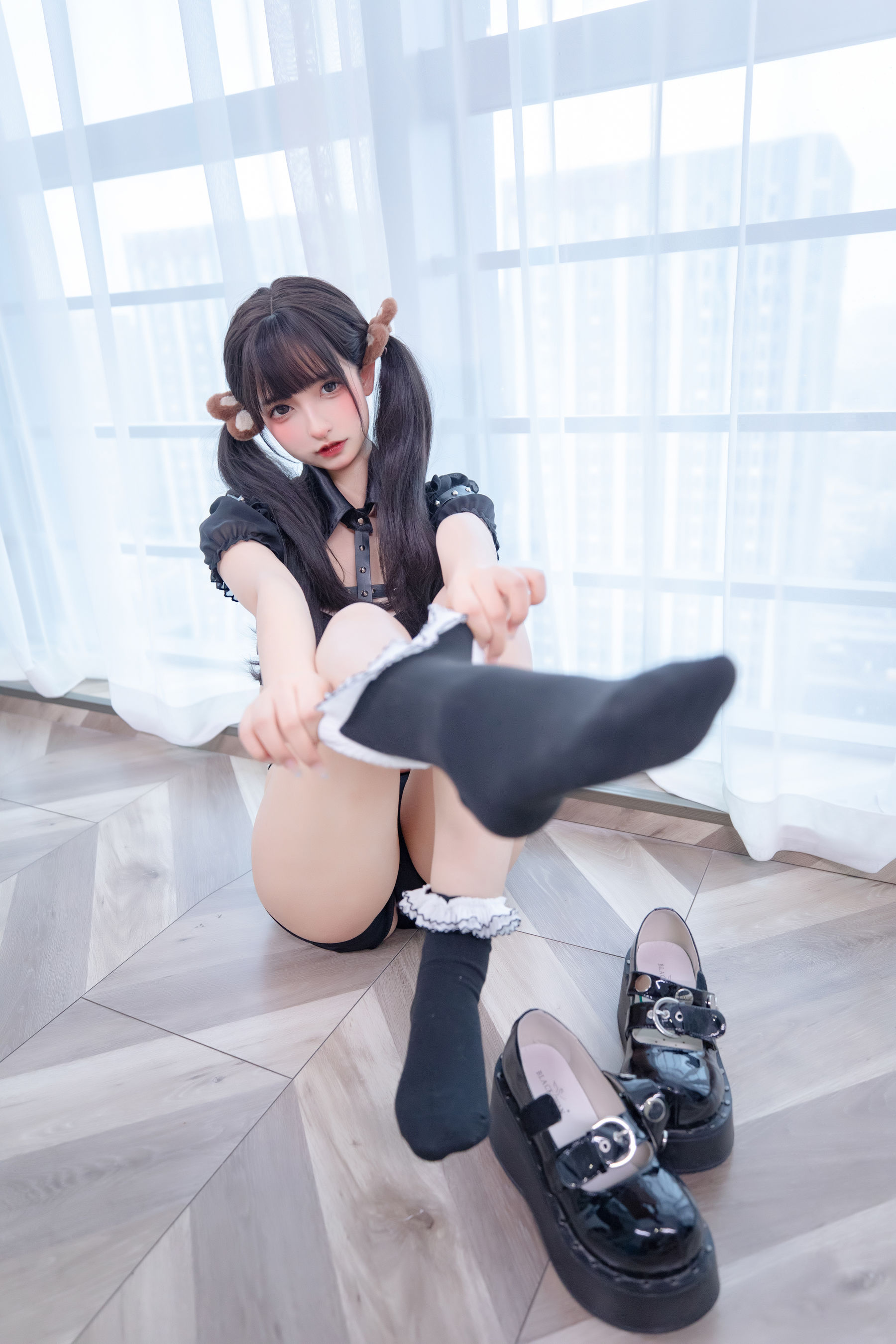 [福利COS] 萝莉神楽板真冬 - 虎年01月微博订阅