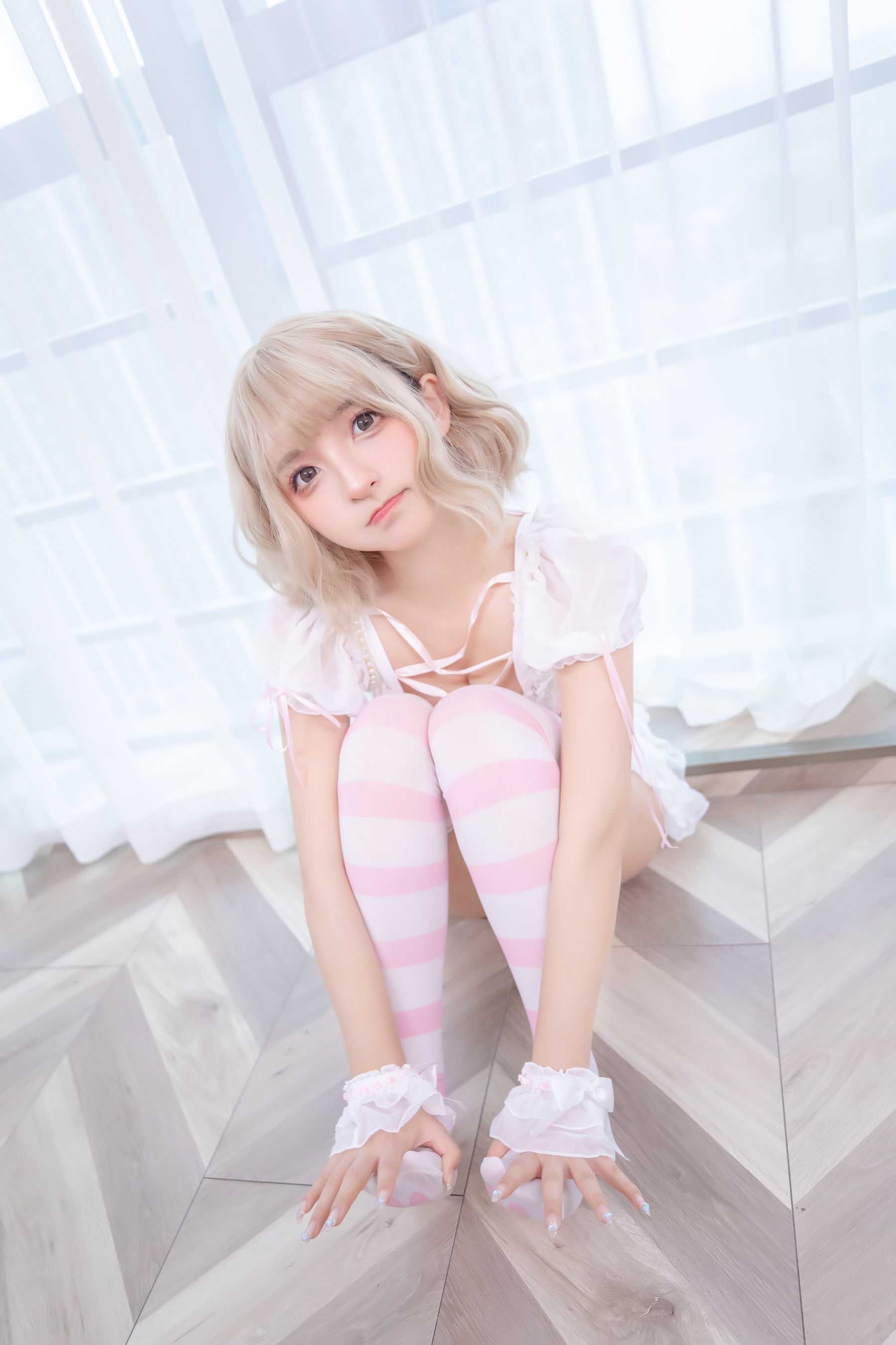[福利COS] 萝莉神楽板真冬 - 虎年01月微博订阅
