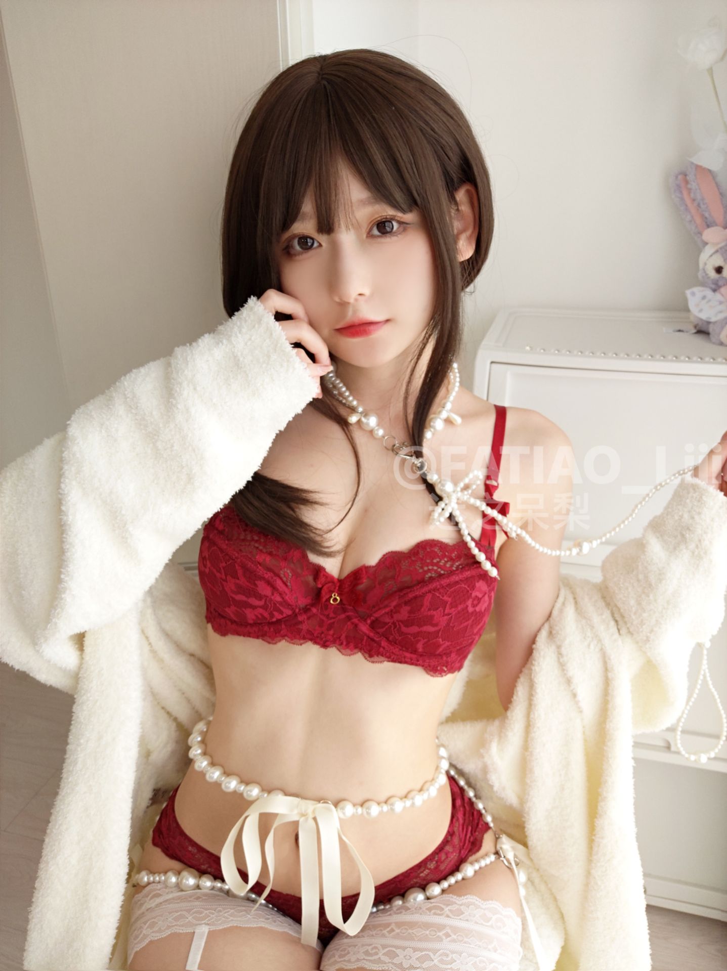 [福利COS] 迷之呆梨(发条少女)[fantia] - 新年の初日妻の服装が少し違っていたようだ～