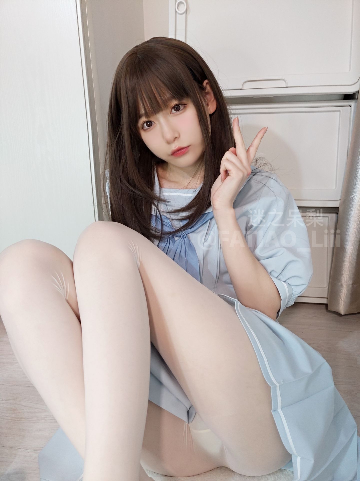 [福利COS] 迷之呆梨(发条少女)[fantia] - 白ストッキング後輩