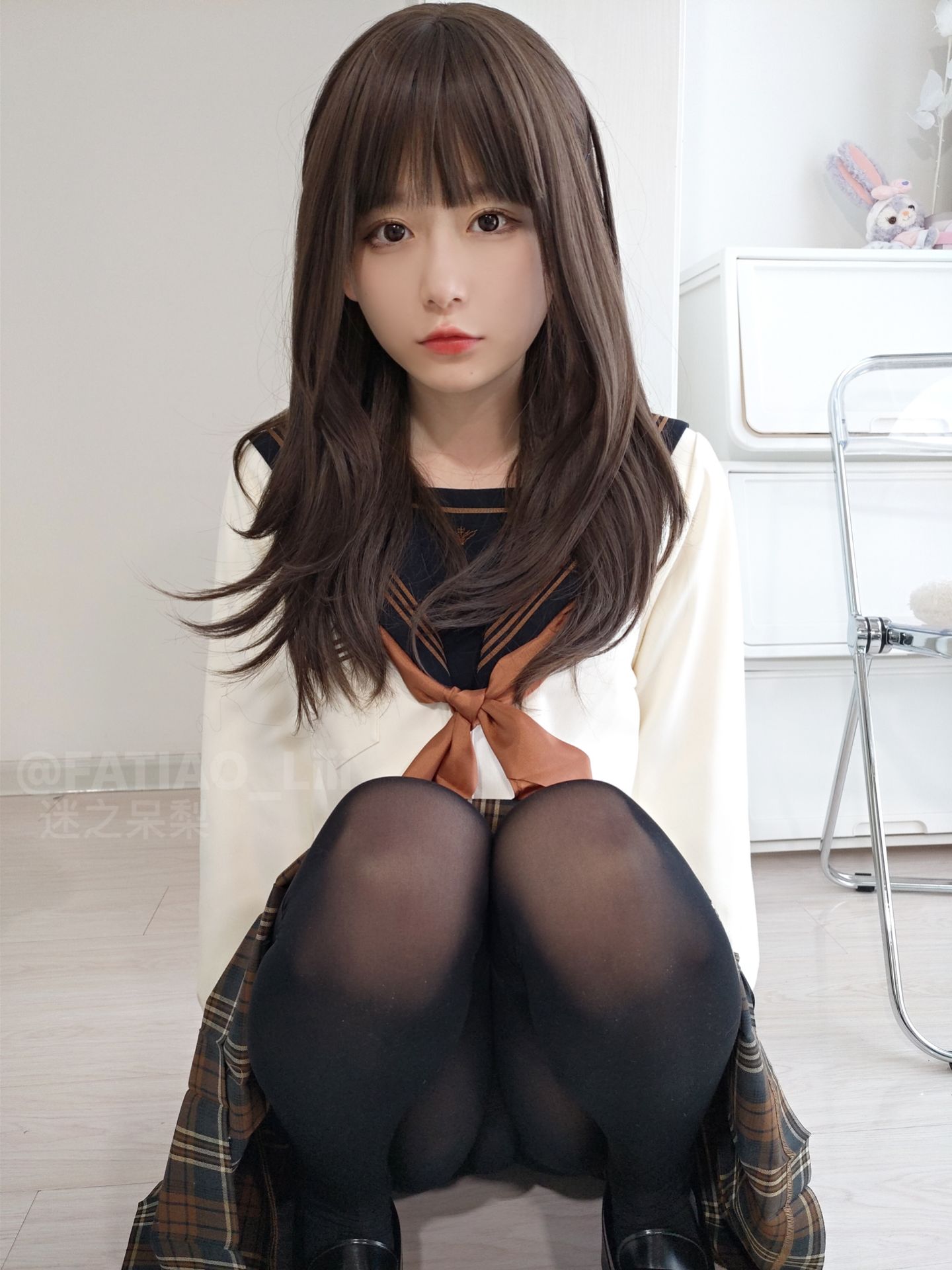 [福利COS] 迷之呆梨(发条少女)[fantia] - 黒いタイツをはいている