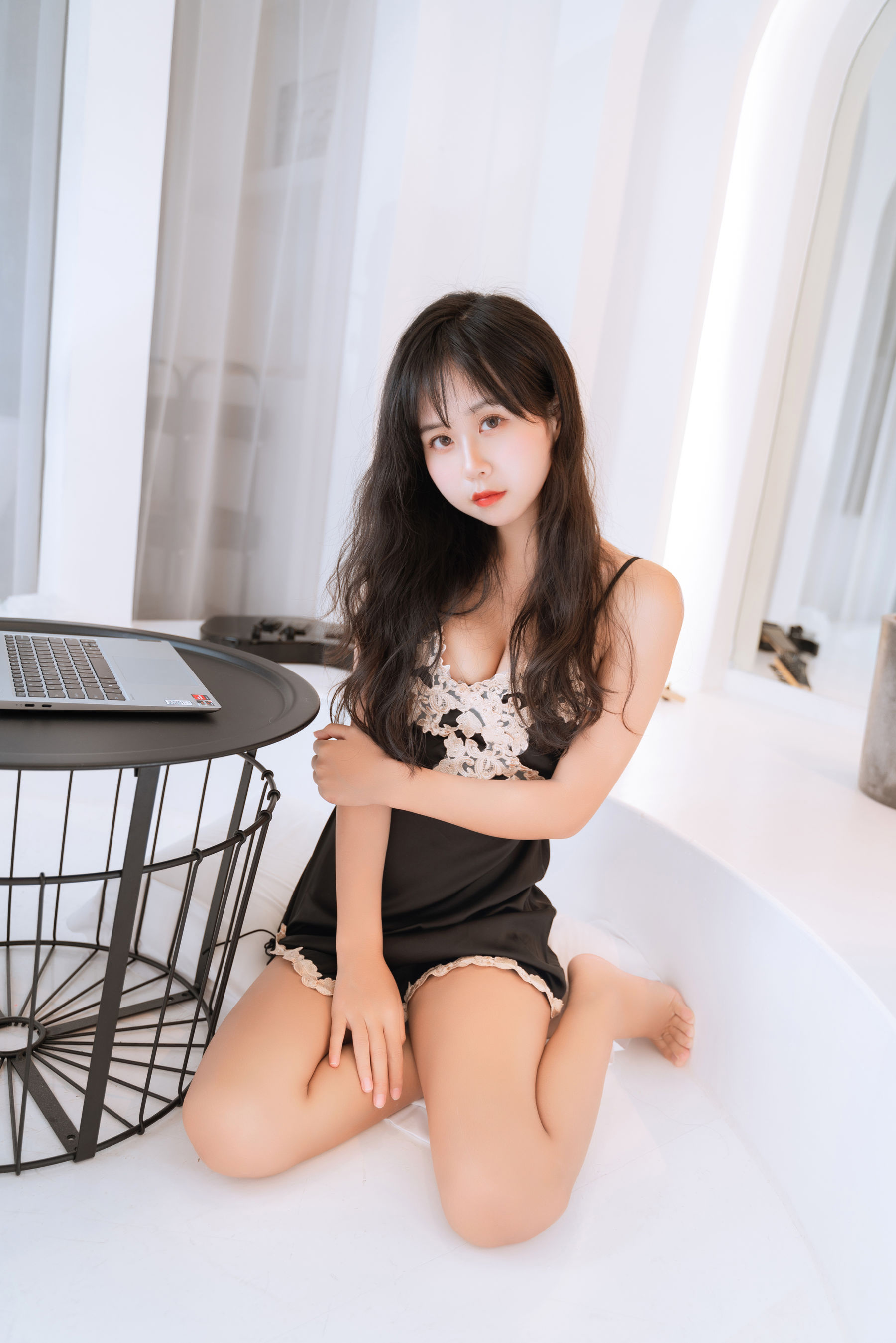 [福利COS] 阳光美少女萌芽儿o0 - 吊带睡衣