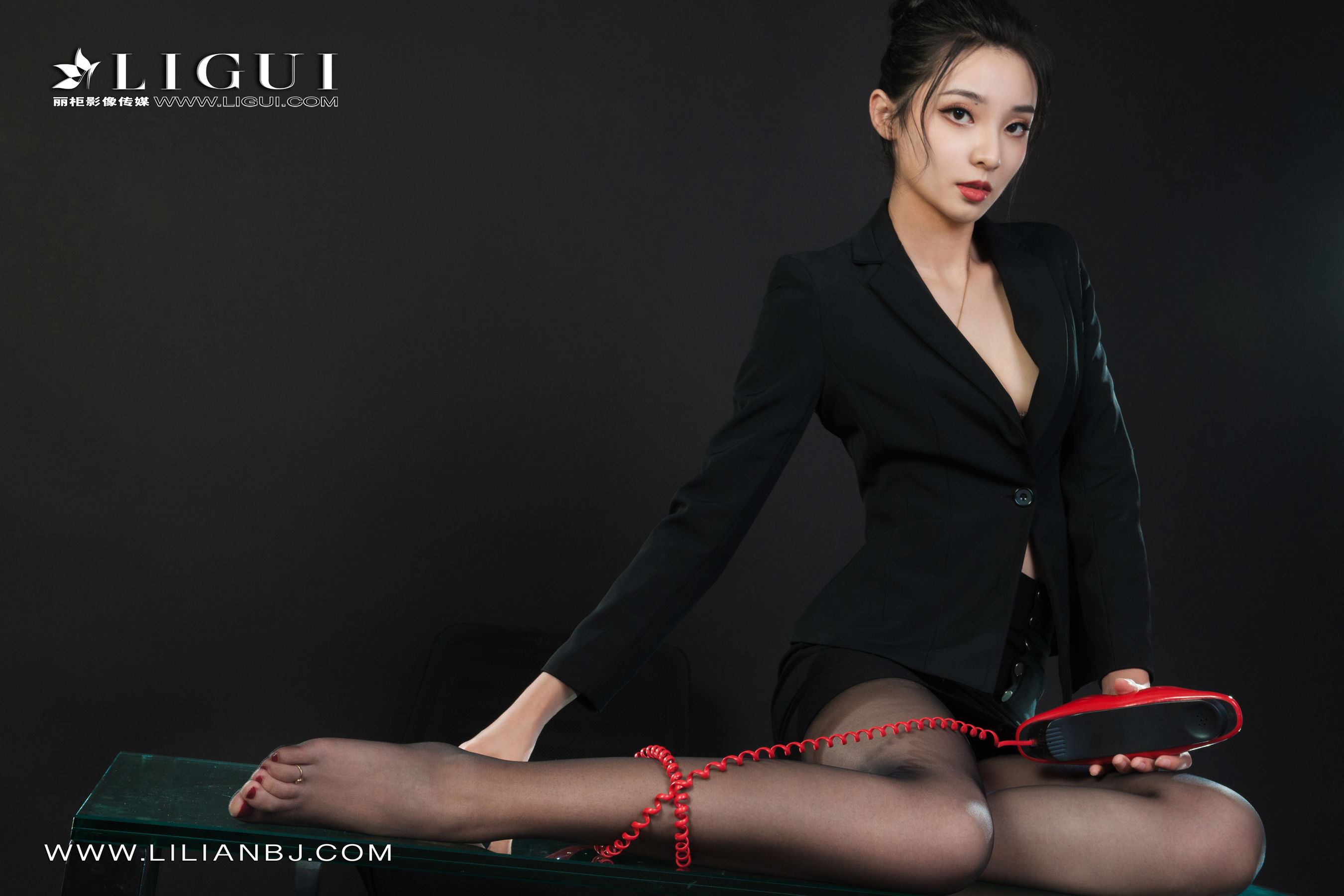[丽柜Ligui]  伊萱 寂寞的等待