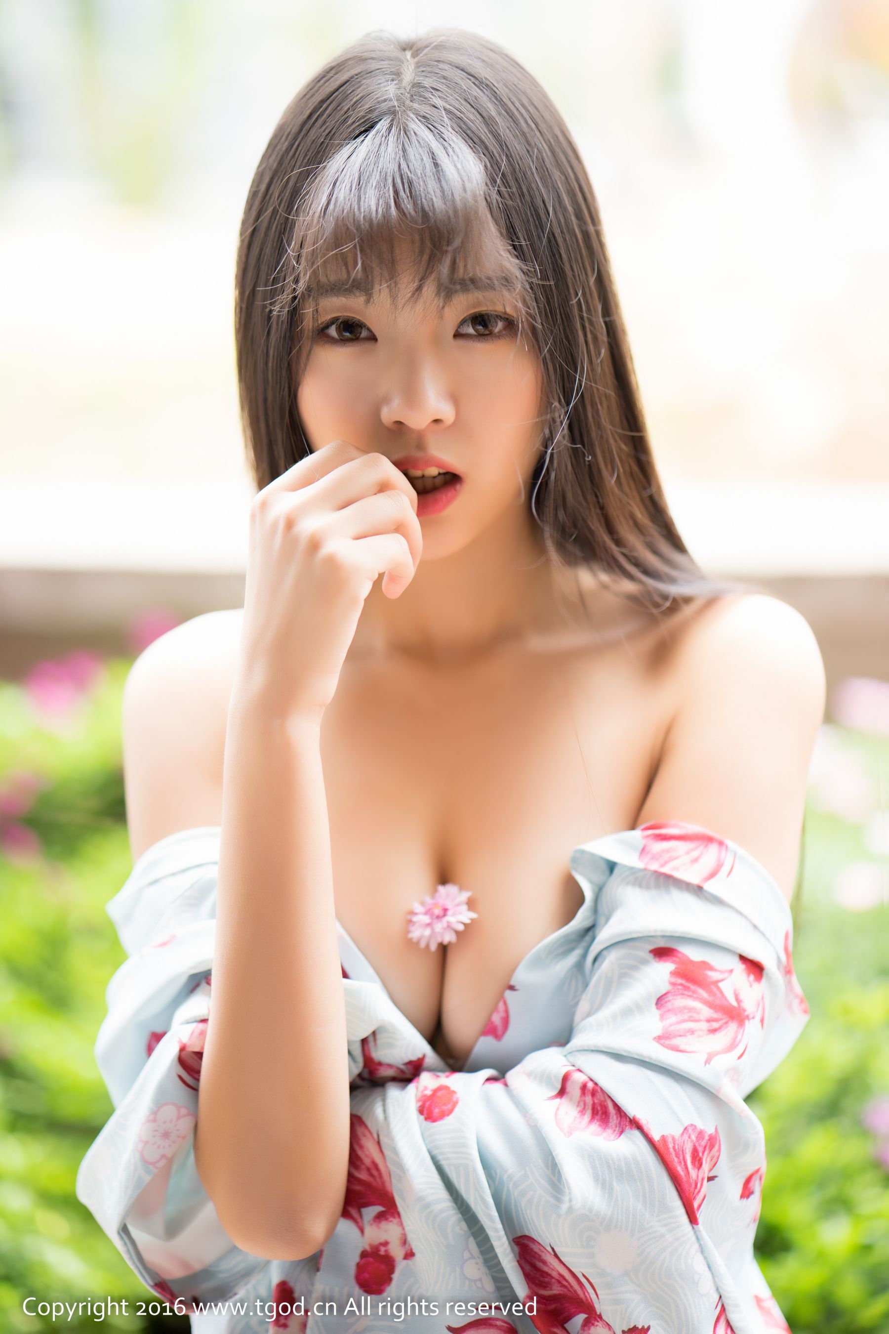 可乐Vicky《大理旅拍》清新和服+性感内衣 [推女神/尤蜜荟]