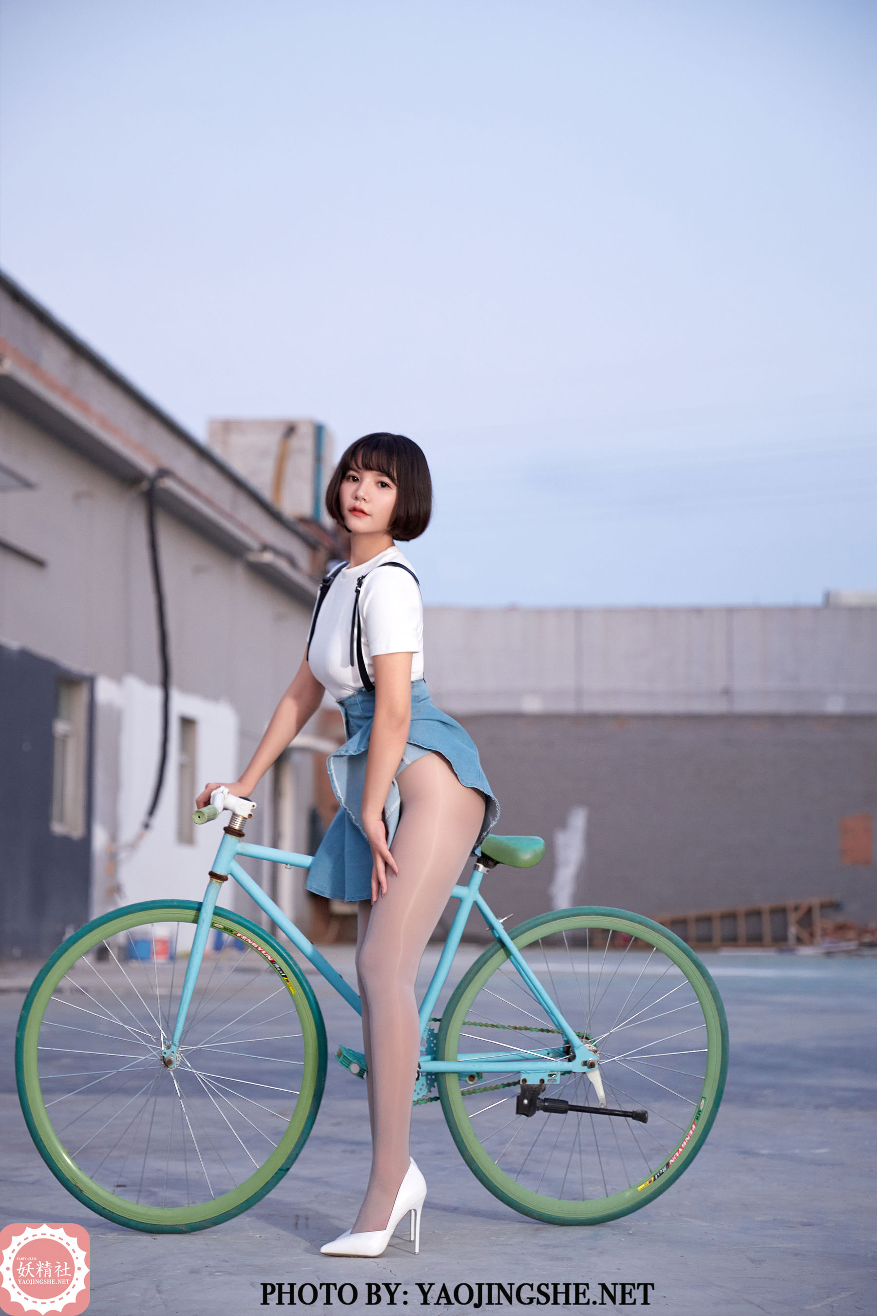 [妖精社YAOJINGSHE] T2043 唐飞飞 回家路上