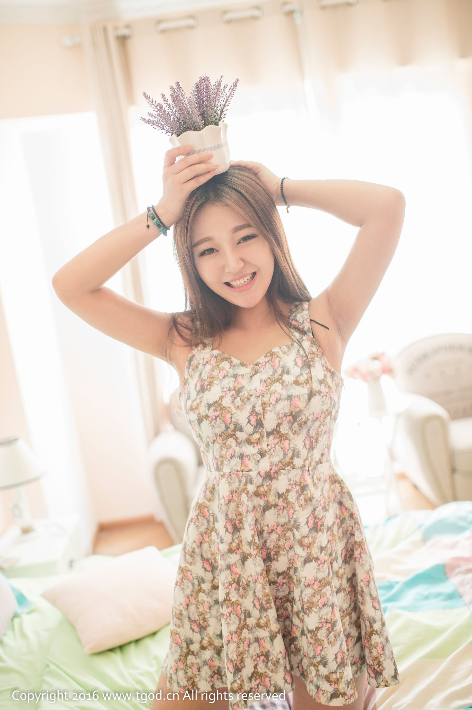 小蝴蝶《治愈系少女 丰胸翘臀》 [推女神TGOD]