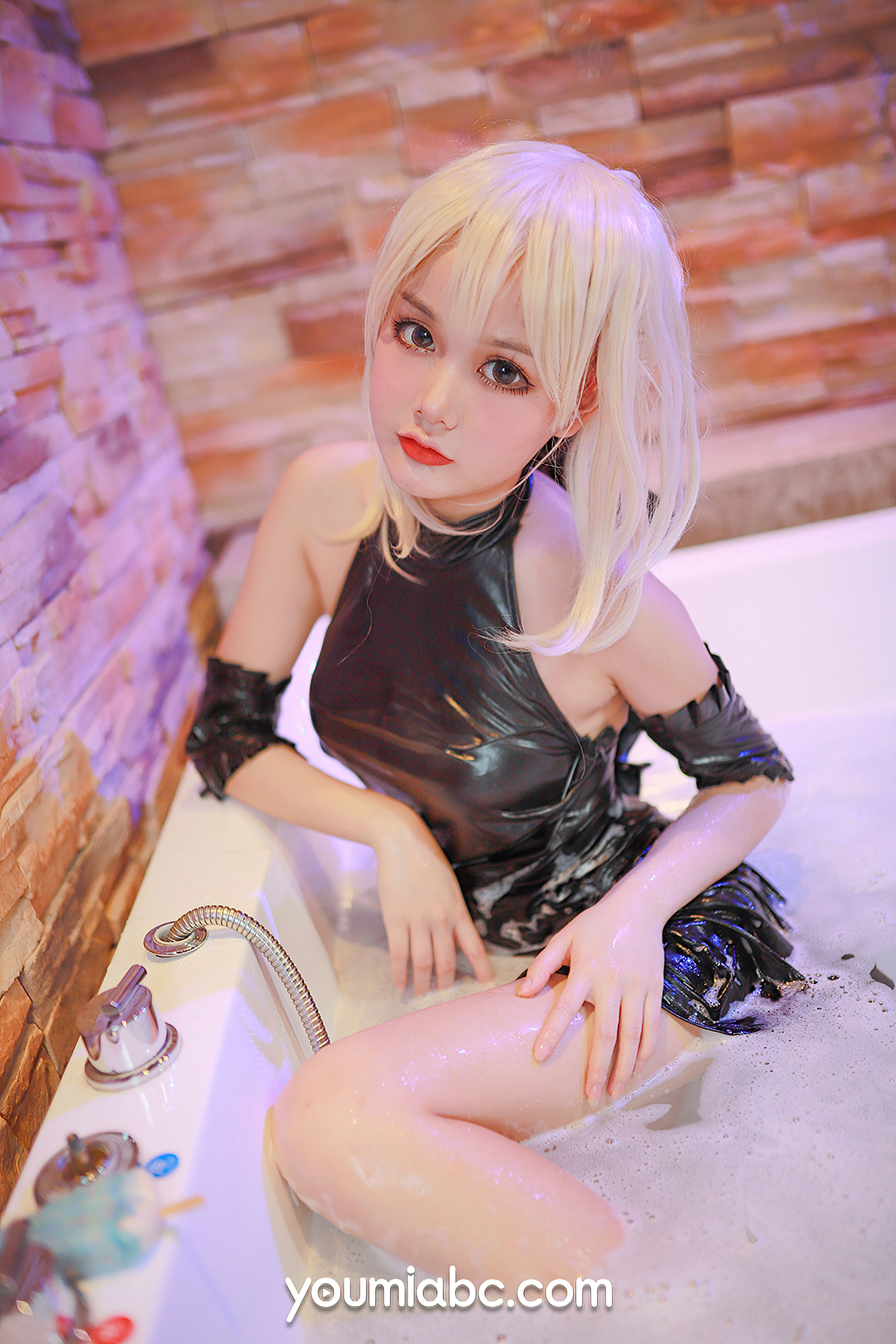 [尤蜜YouMiabc]  您的蛋蛋 湿身黑呆