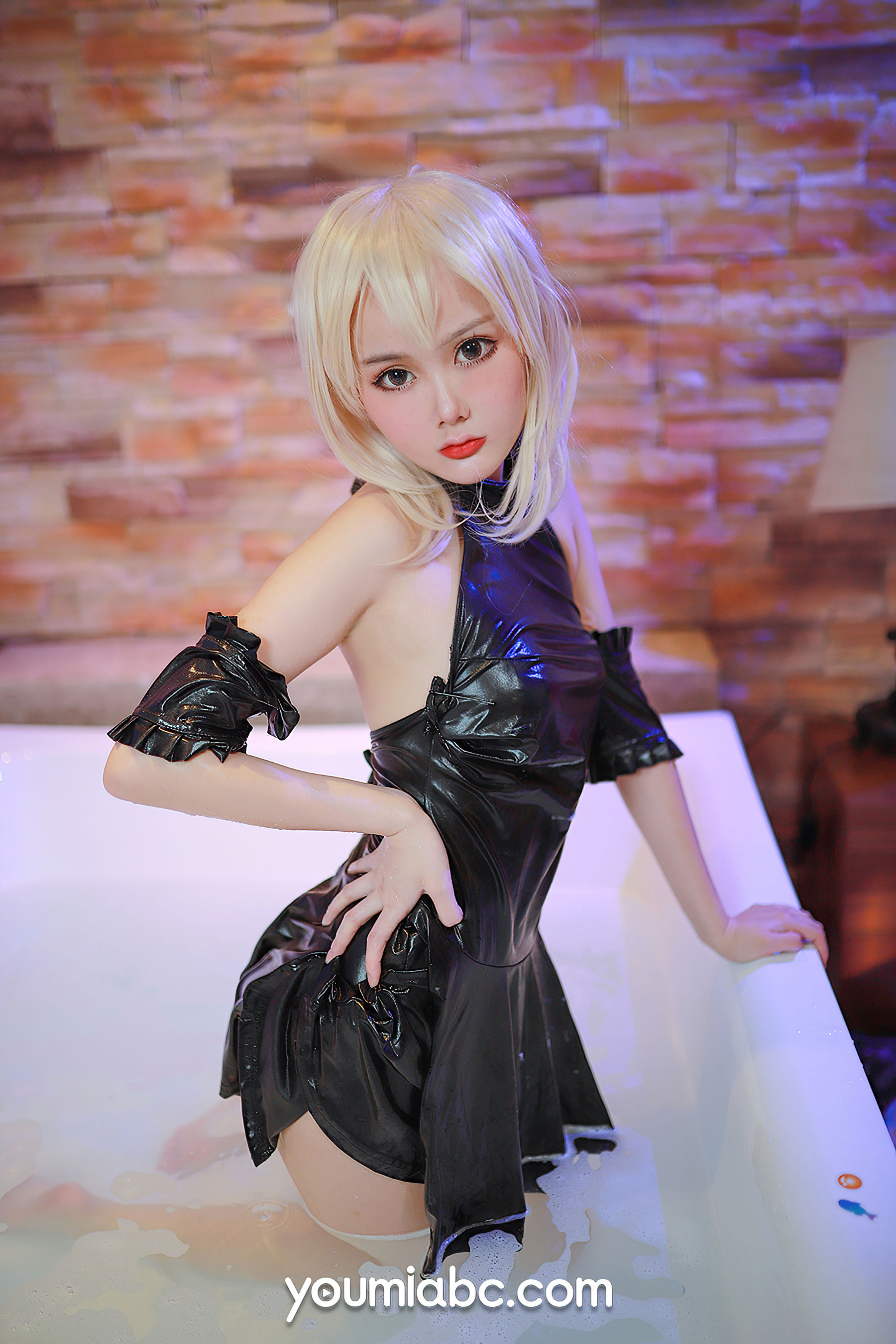 [尤蜜YouMiabc]  您的蛋蛋 湿身黑呆