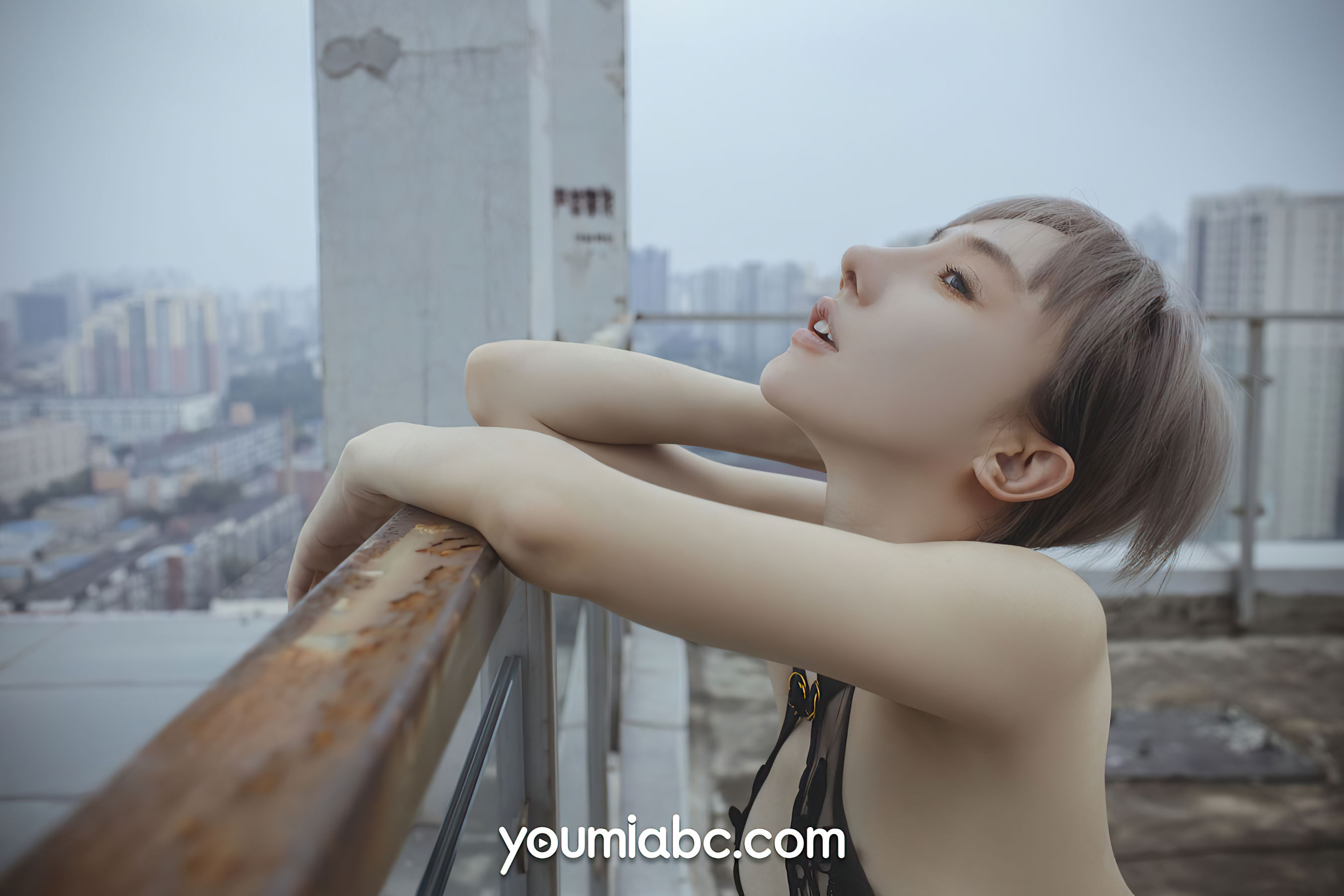 [尤蜜YouMiabc]  丰臣羽立 楼顶的大象