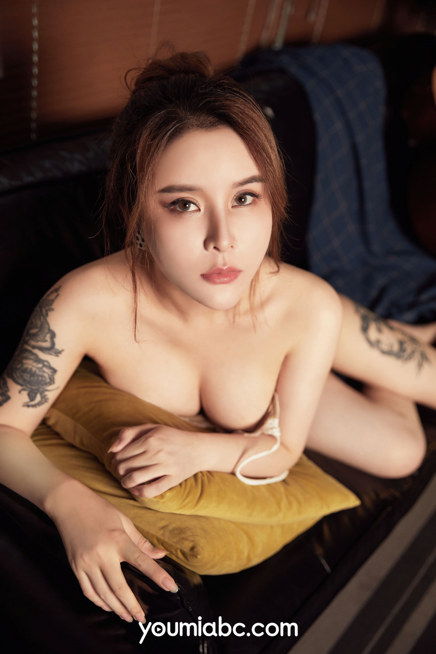 [尤蜜YouMiabc]  爱丽莎 弹吉他的女人