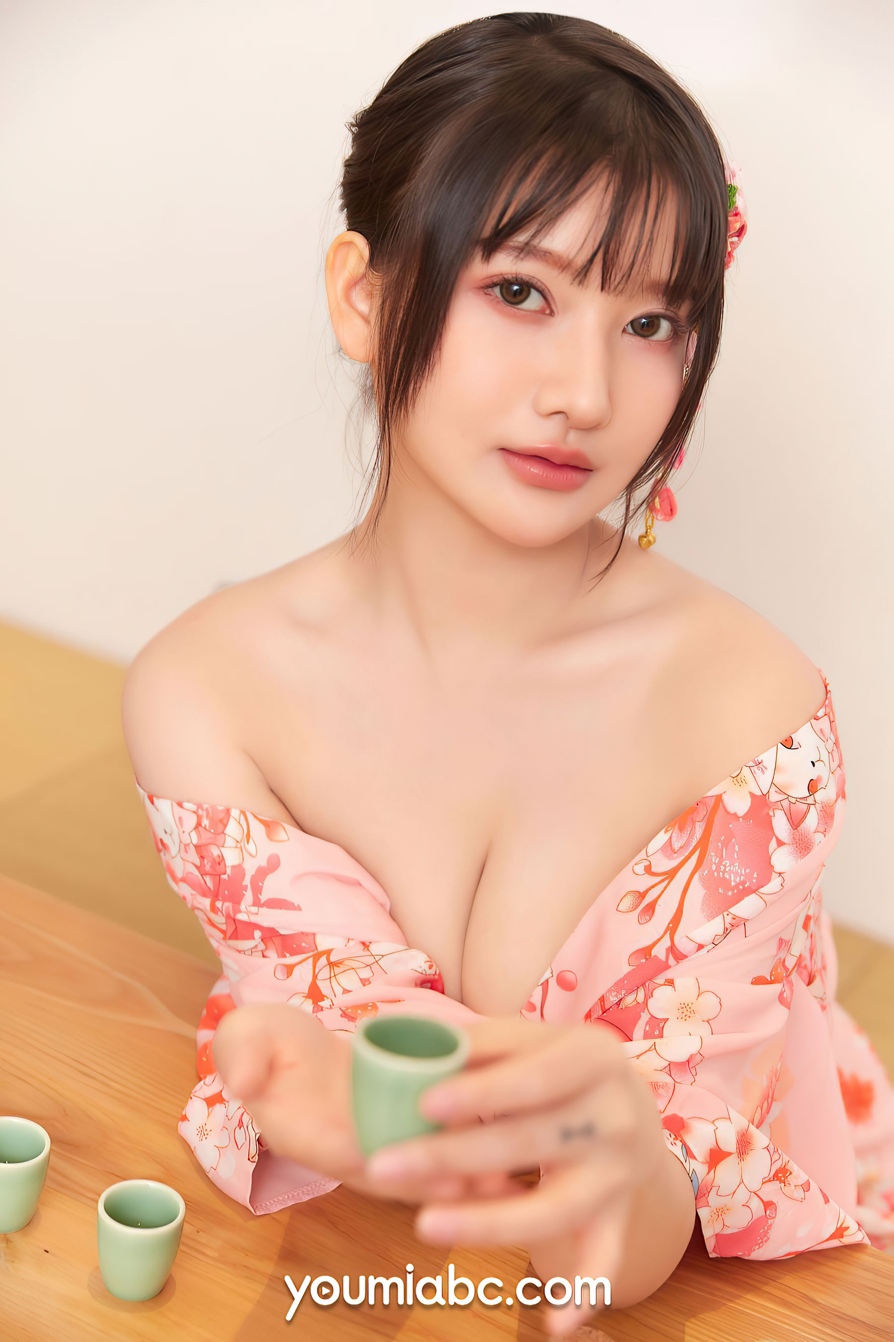 [尤蜜YouMiabc]  尹兒 居酒屋的快乐