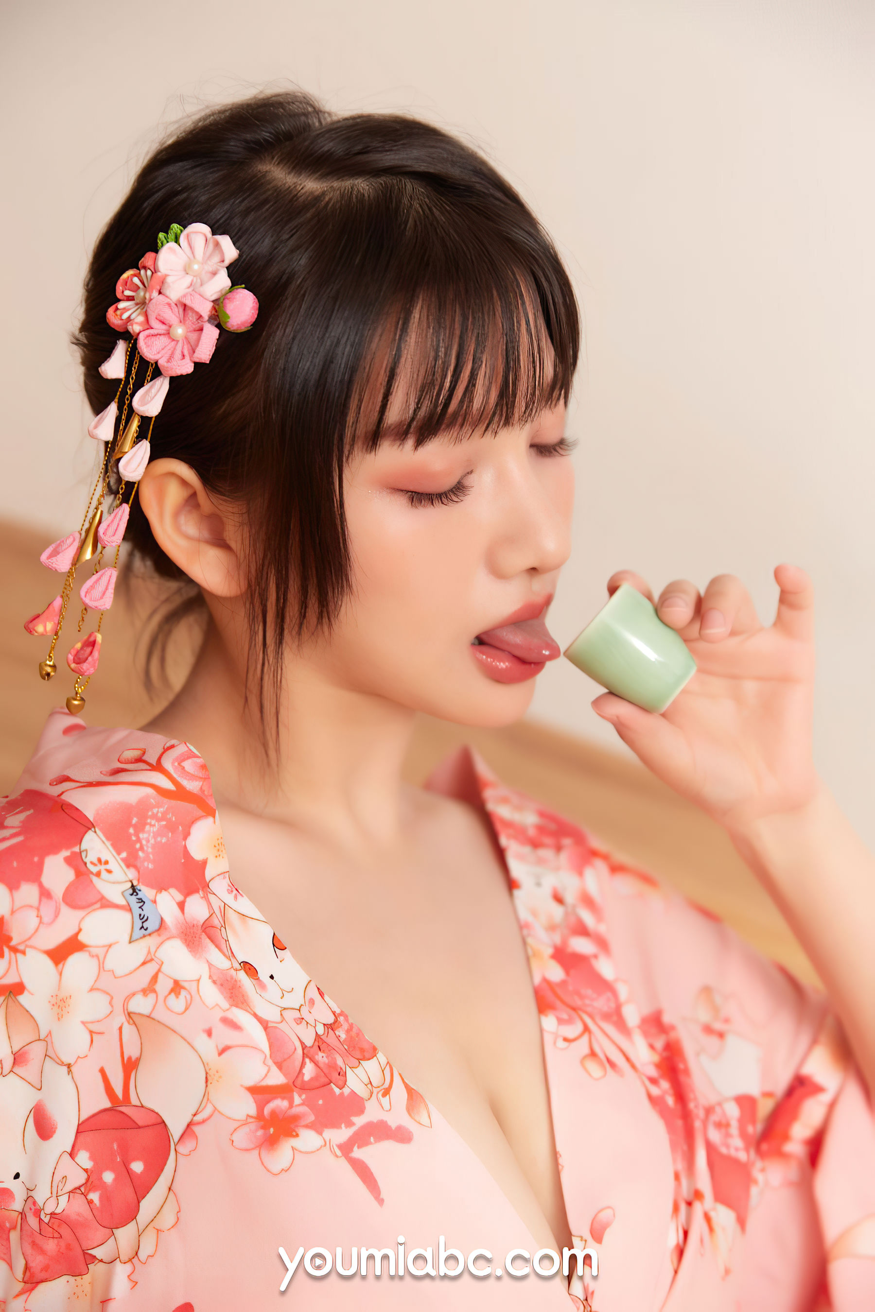 [尤蜜YouMiabc]  尹兒 居酒屋的快乐