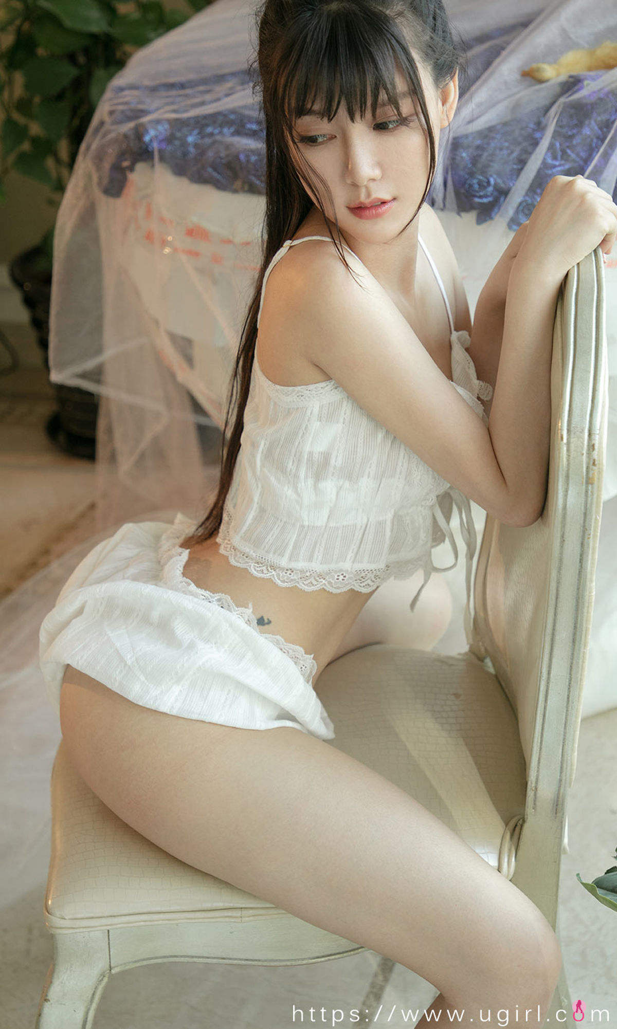 [爱尤物Ugirls] No.2282 Sarah 少女的意思