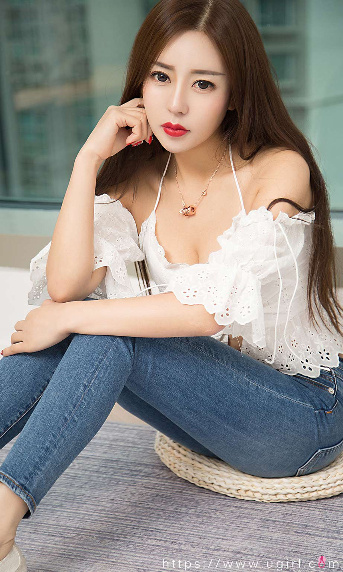 [爱尤物Ugirls] No.2285 吴美溪 曼蒂克的吻