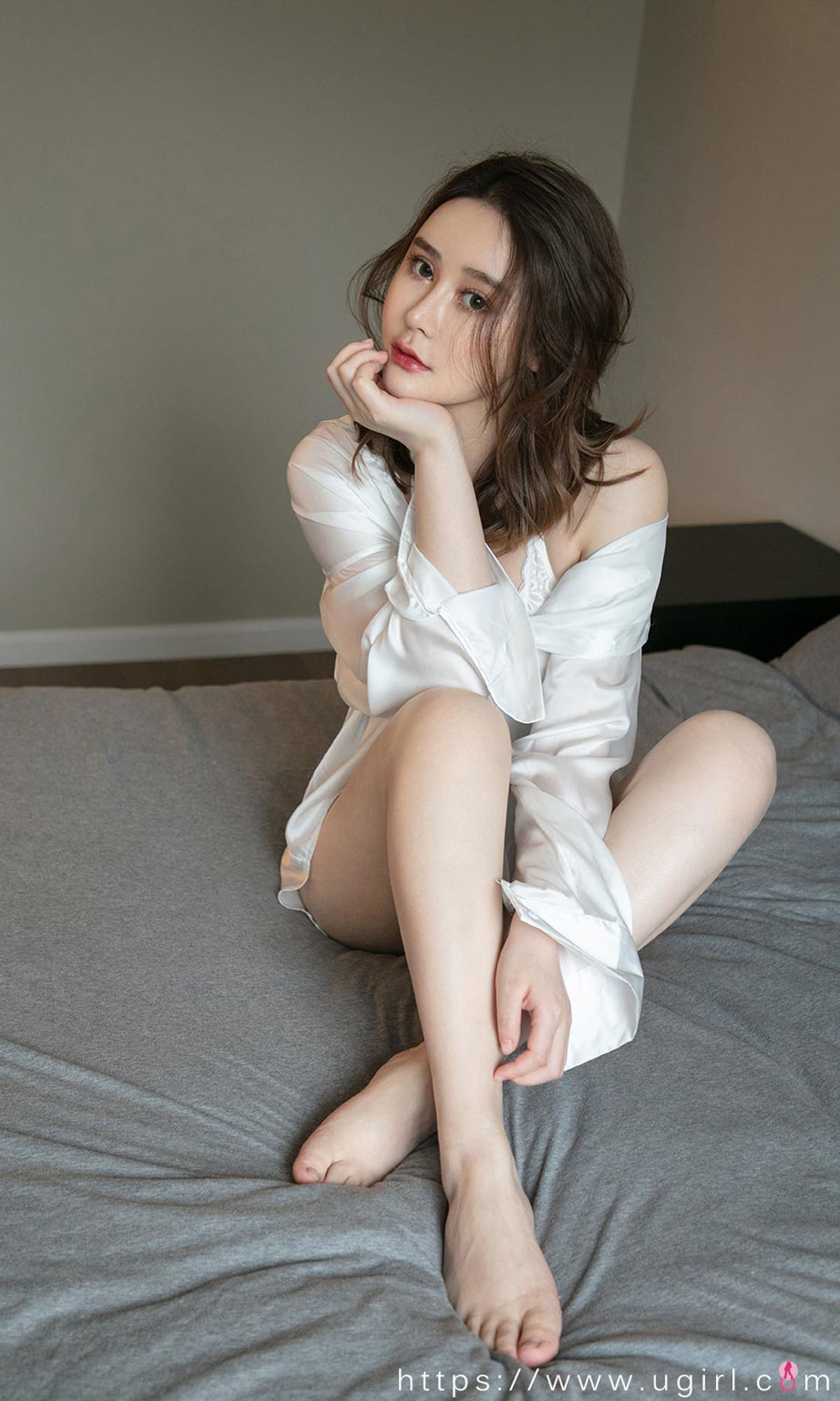 [爱尤物Ugirls] No.2294 coral 你眼里的光