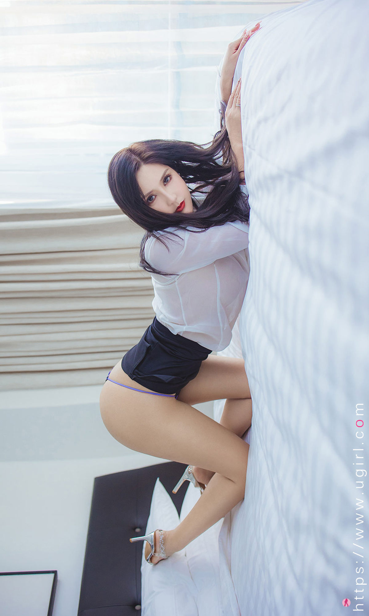 [爱尤物Ugirls] No.2300 娜依灵儿 制服密钥