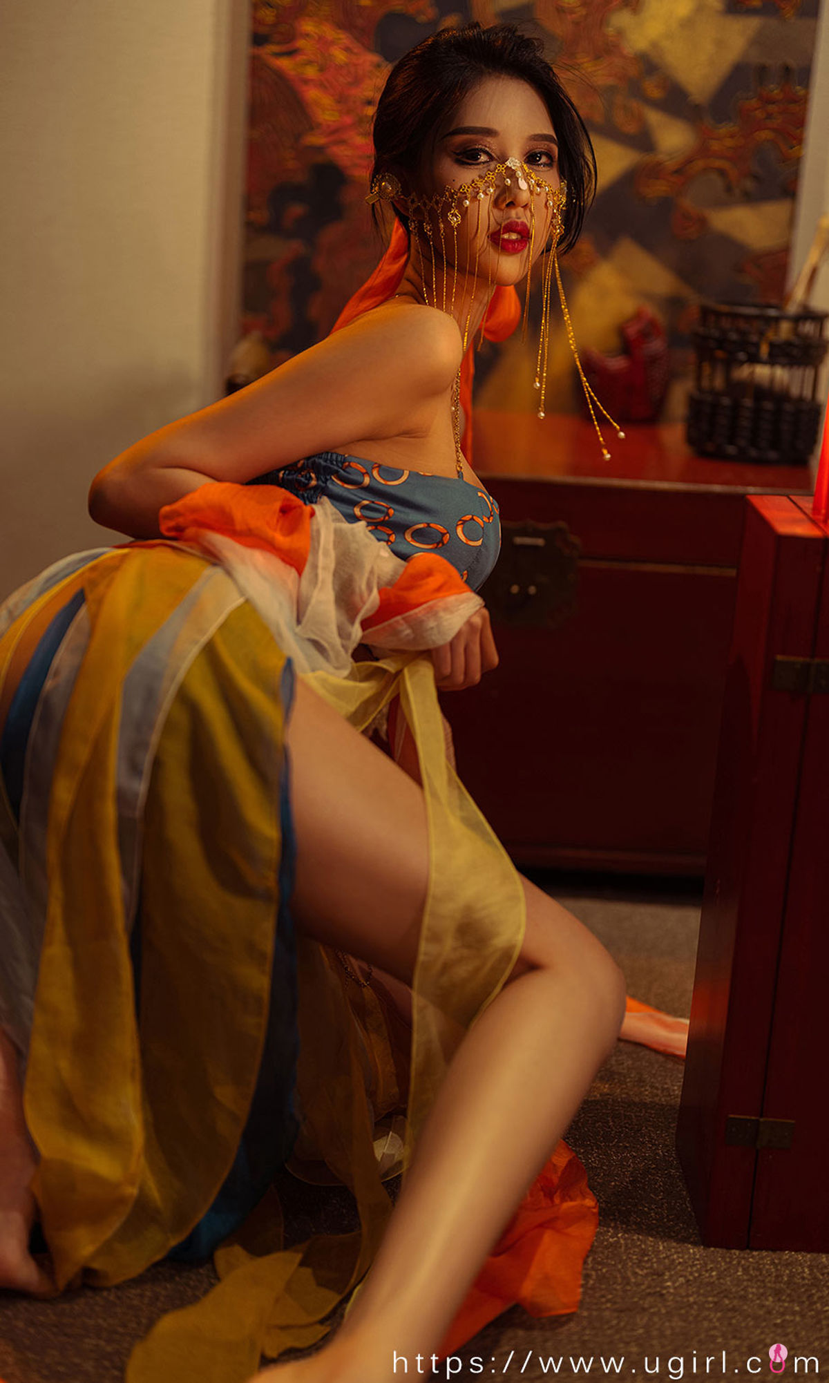 [爱尤物Ugirls] No.2301 葛征Model 异域情书