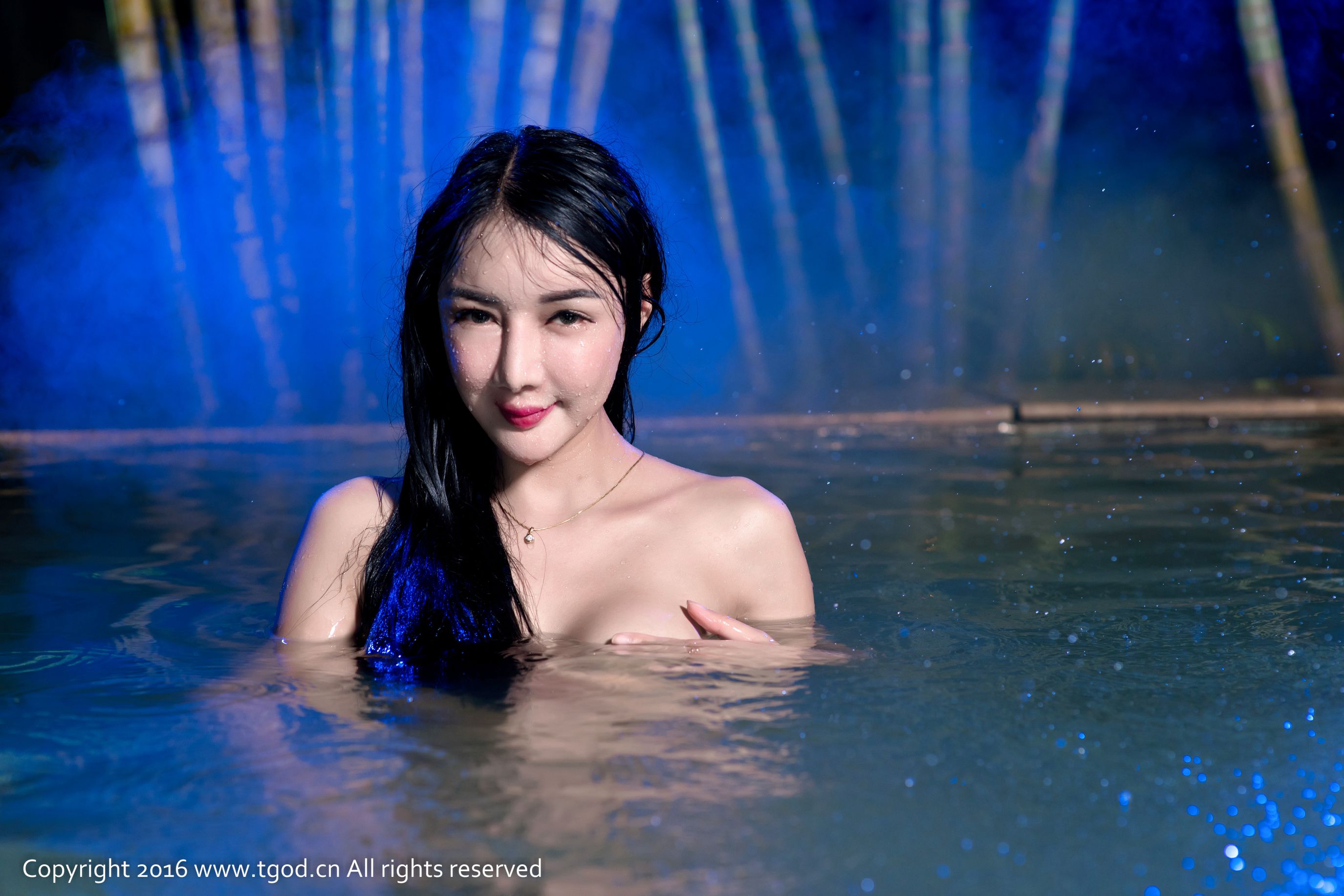 婕西儿jessie《古兜温泉旅拍》释放香艳的小妖精 [推女神/御女郎]