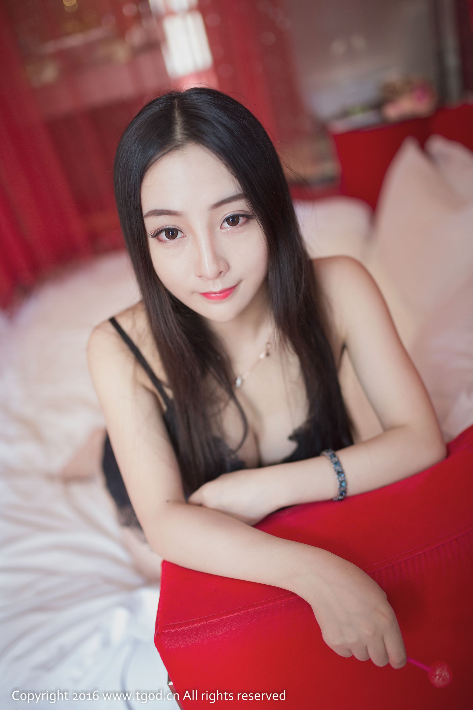 陳Vicky《娇娇欲滴大红唇》 [推女神TGOD]