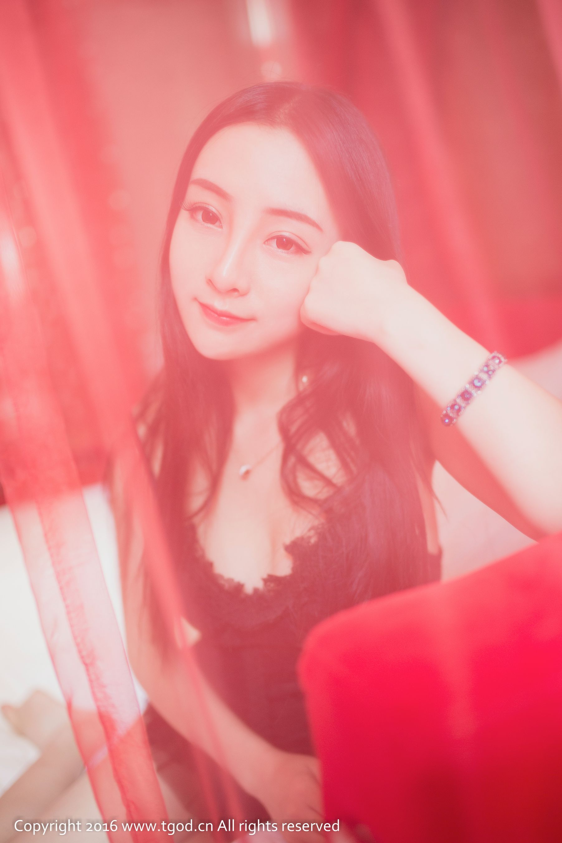 陳Vicky《娇娇欲滴大红唇》 [推女神TGOD]