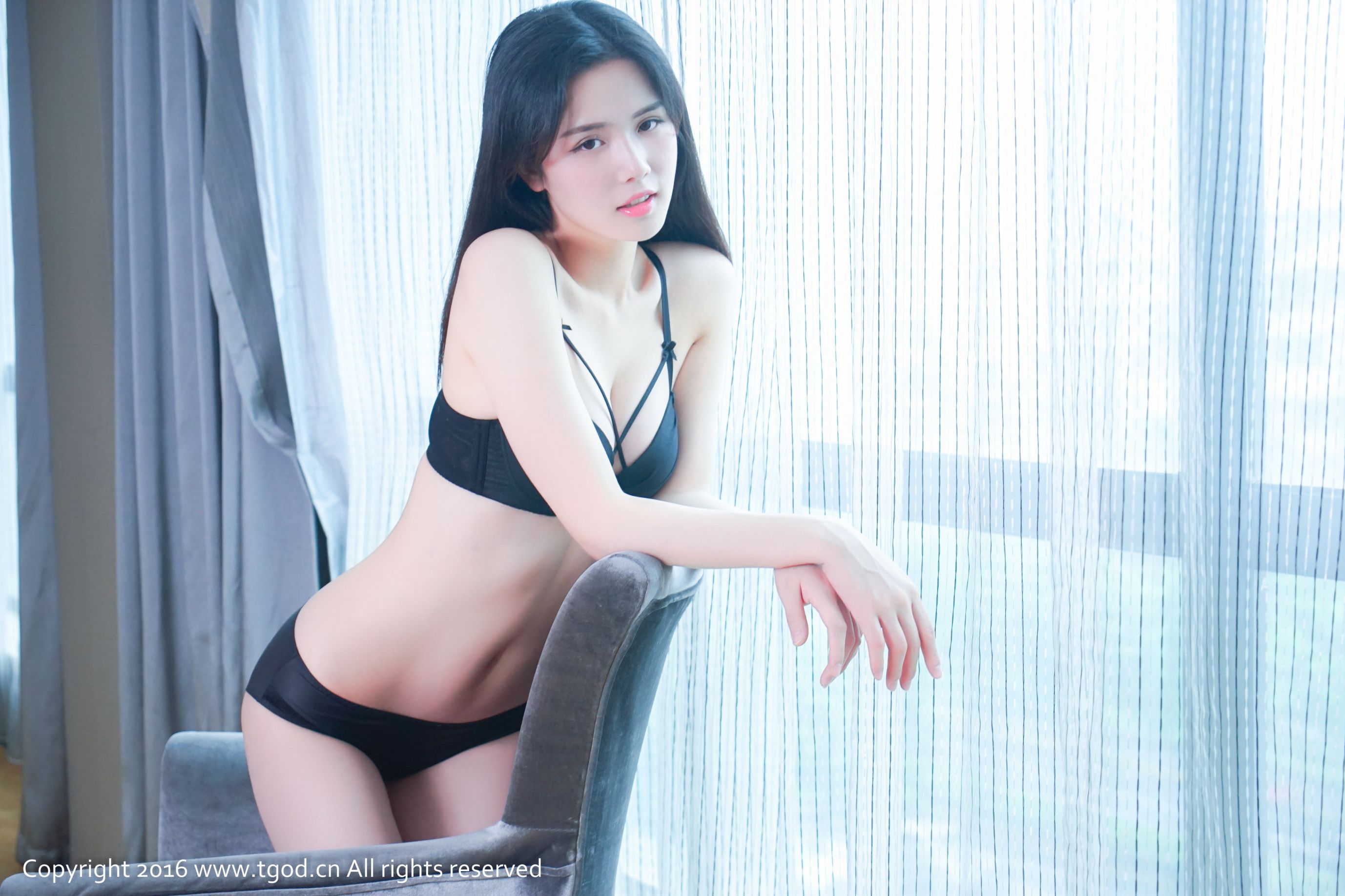 子怡《邻家小妹甜蜜蜜》 [推女神TGOD]