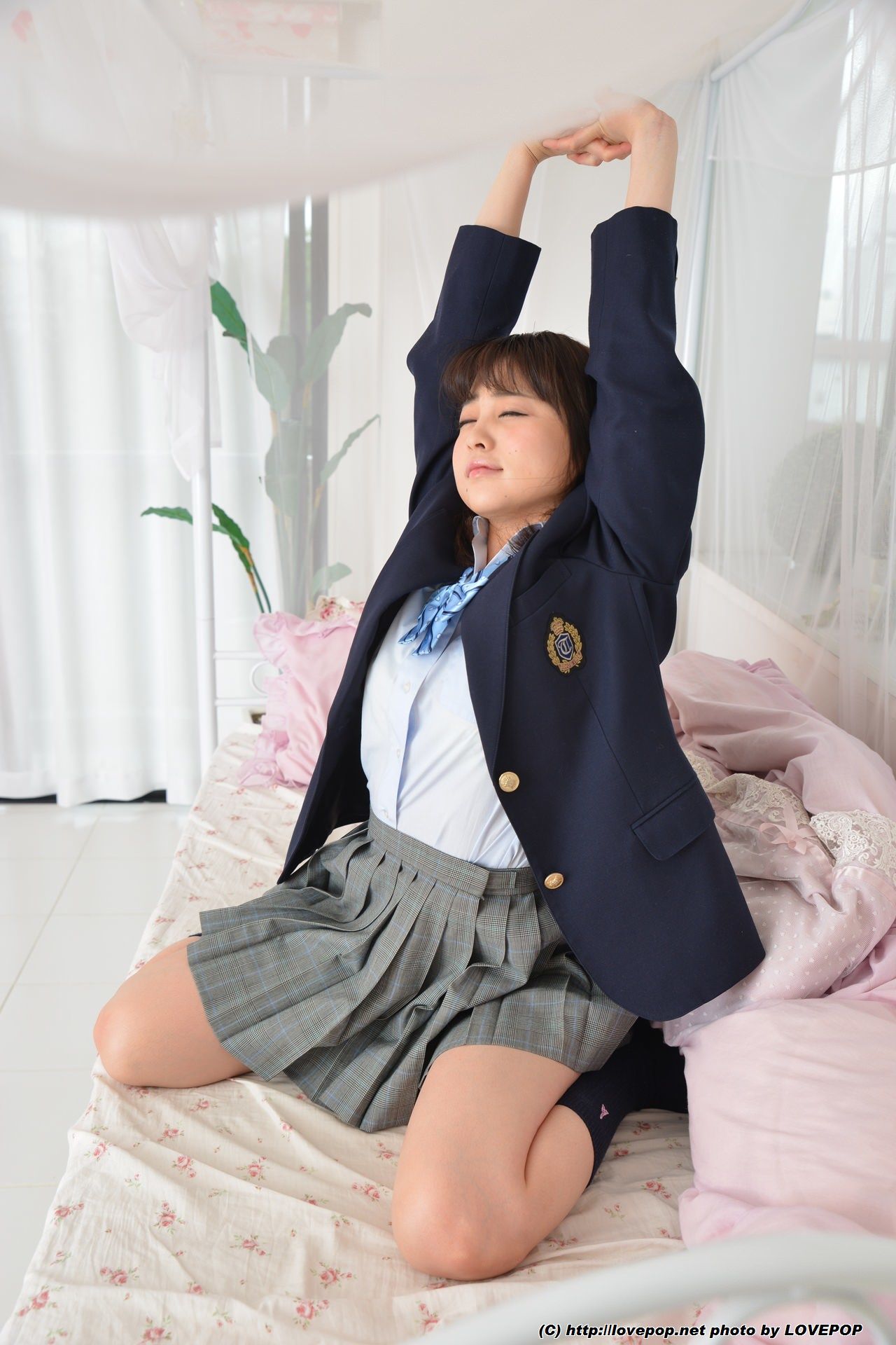 [LOVEPOP] Emiri Takayama 高山えみり Bare butts exposed! - PPV